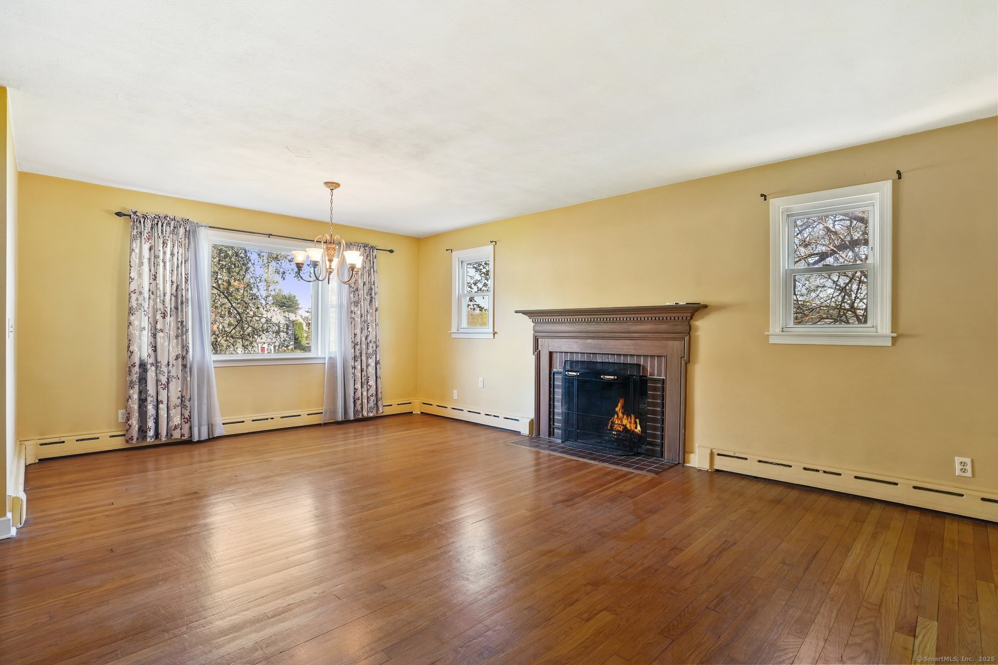 83 Guilford, Trumbull, Connecticut 06611