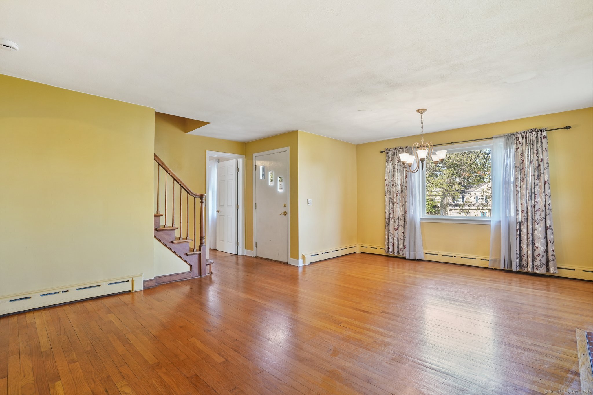 83 Guilford, Trumbull, Connecticut 06611