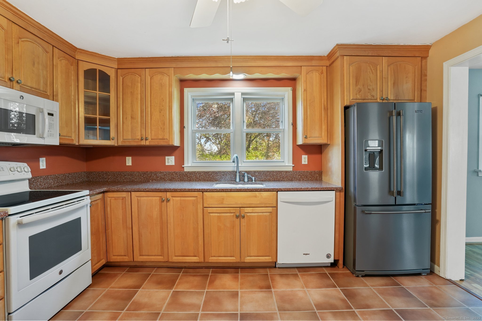 83 Guilford, Trumbull, Connecticut 06611