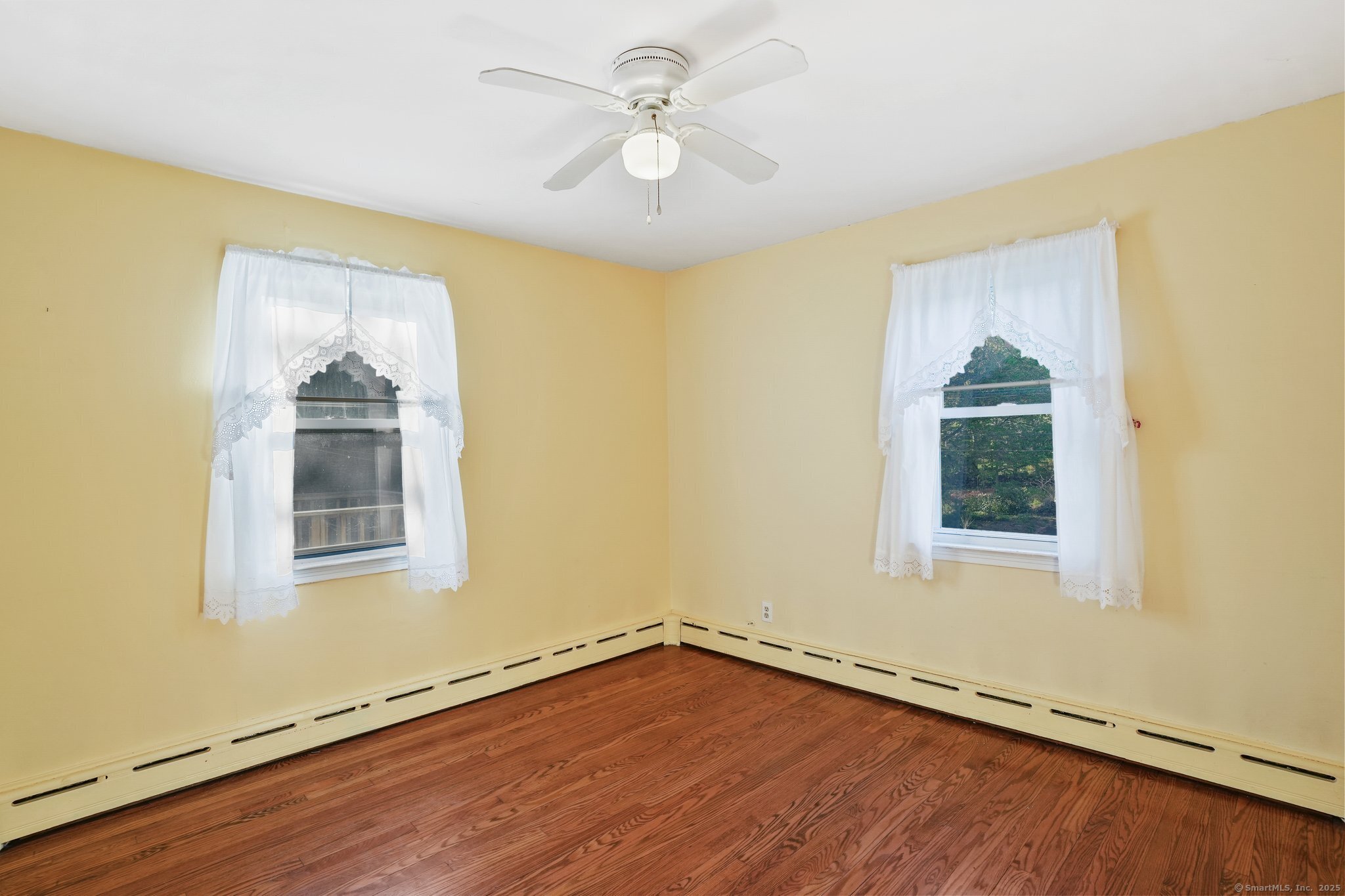 83 Guilford, Trumbull, Connecticut 06611