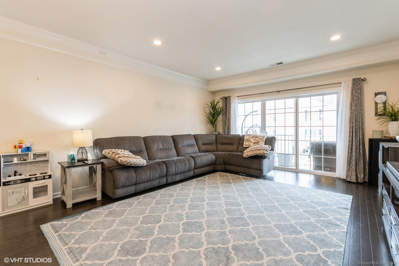 1026 Country View, Danbury, Connecticut 06810