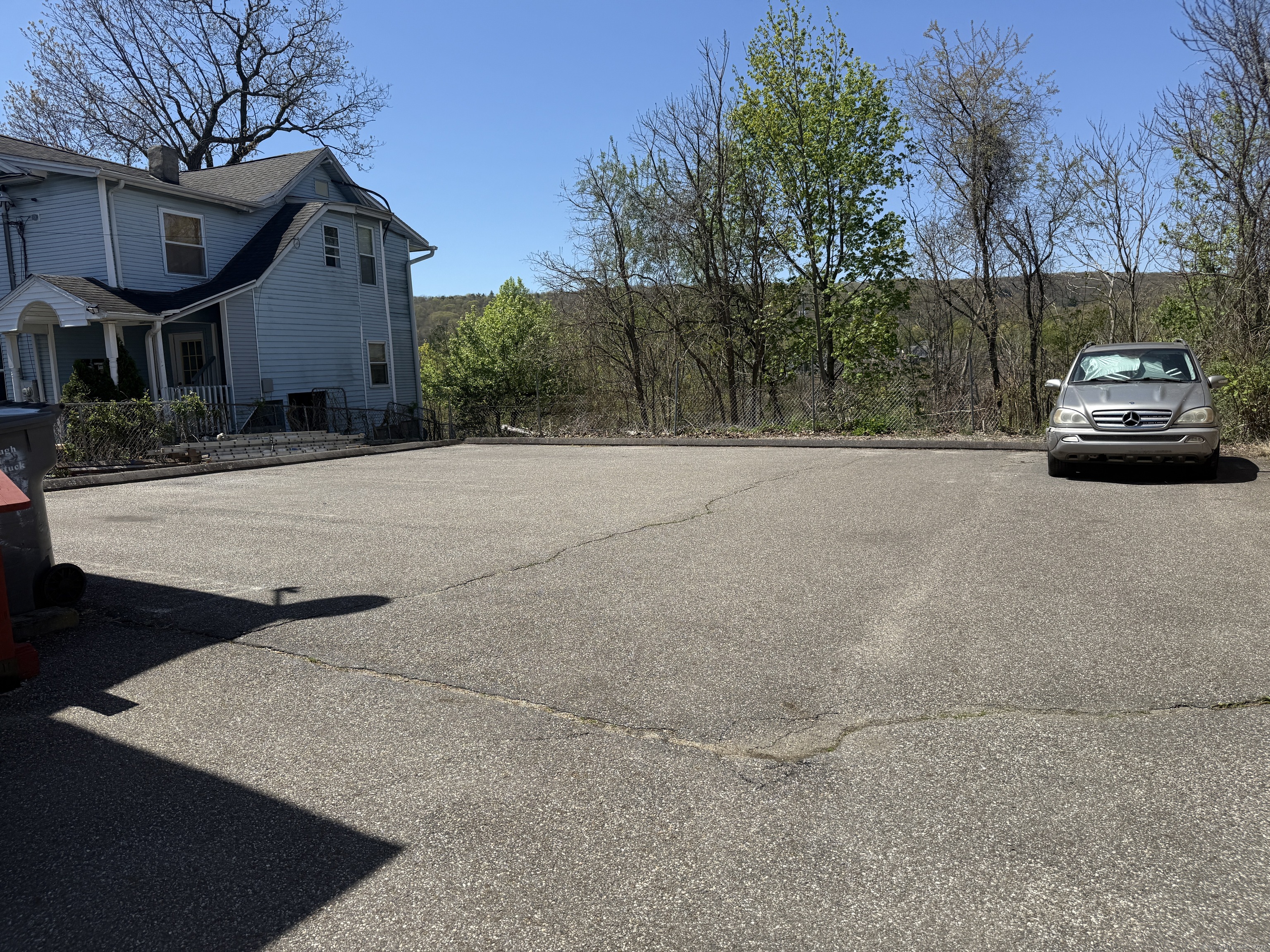 48 High, Naugatuck, Connecticut 06770