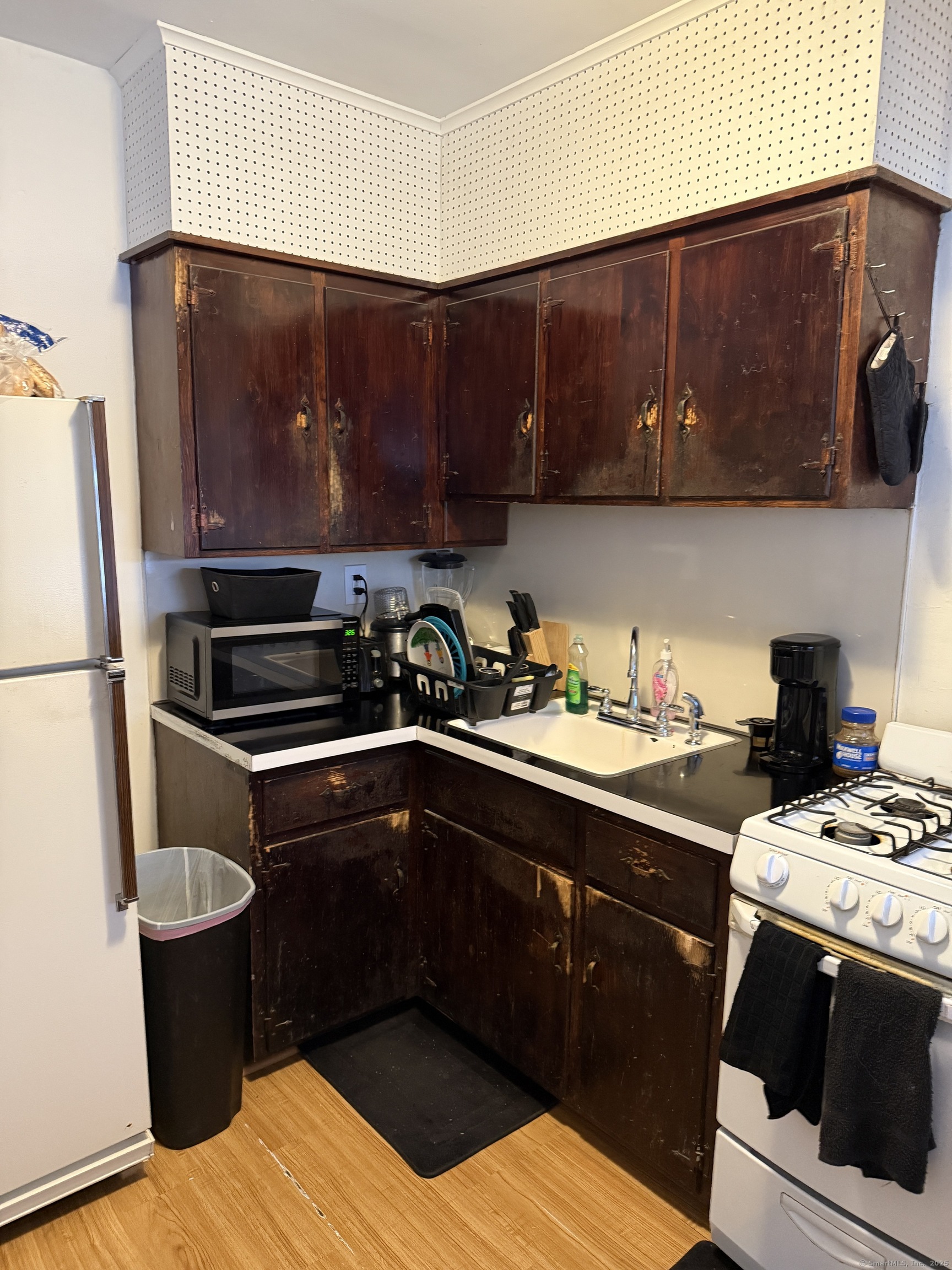 48 High, Naugatuck, Connecticut 06770