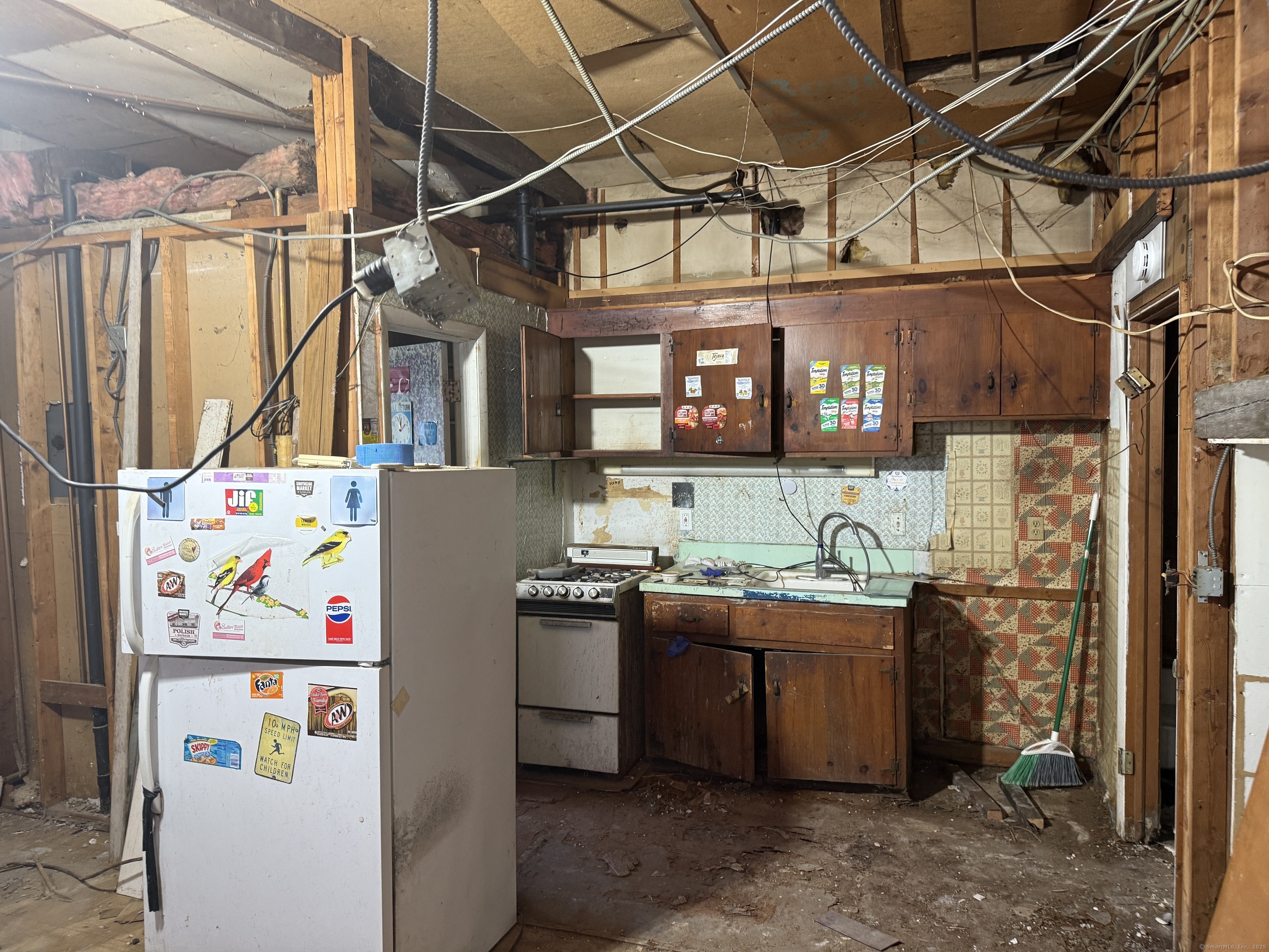 48 High, Naugatuck, Connecticut 06770