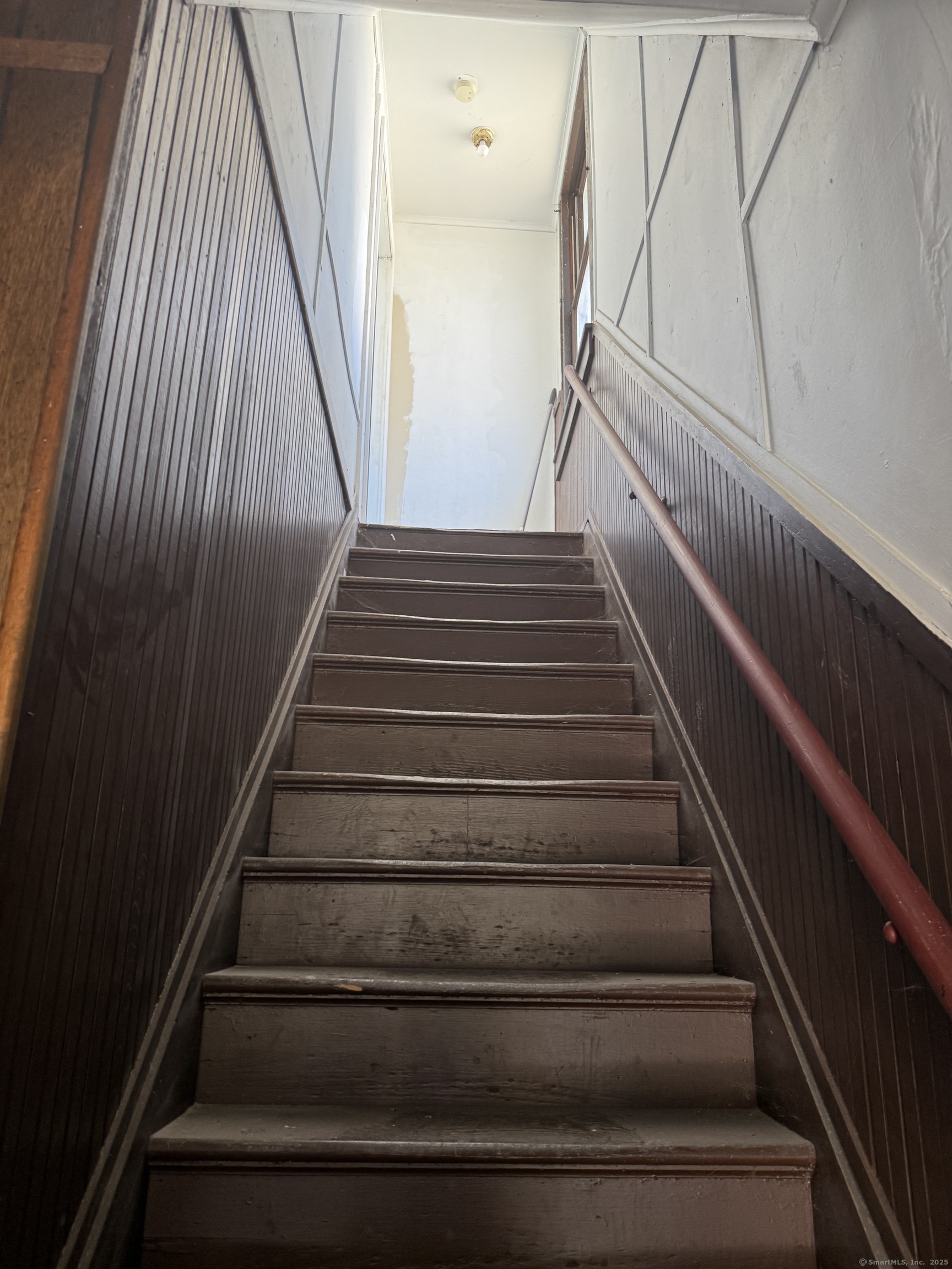 48 High, Naugatuck, Connecticut 06770