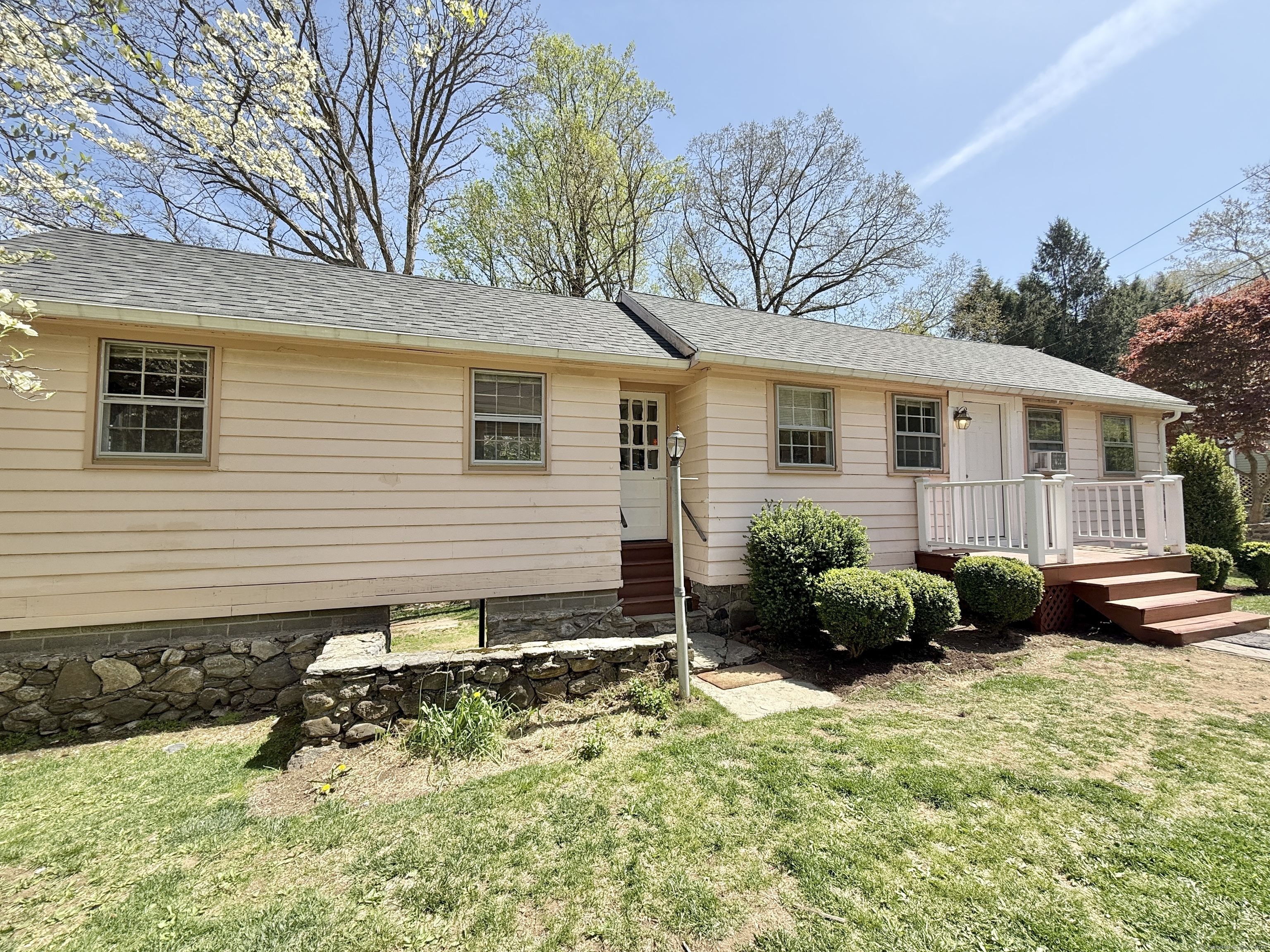 50 Downs, Monroe, Connecticut 06468