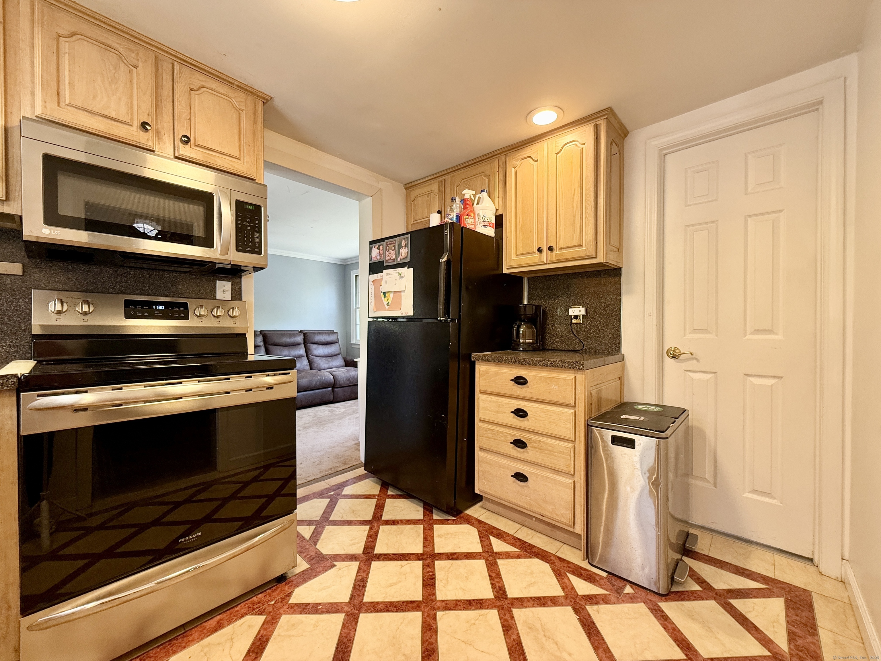 50 Downs, Monroe, Connecticut 06468