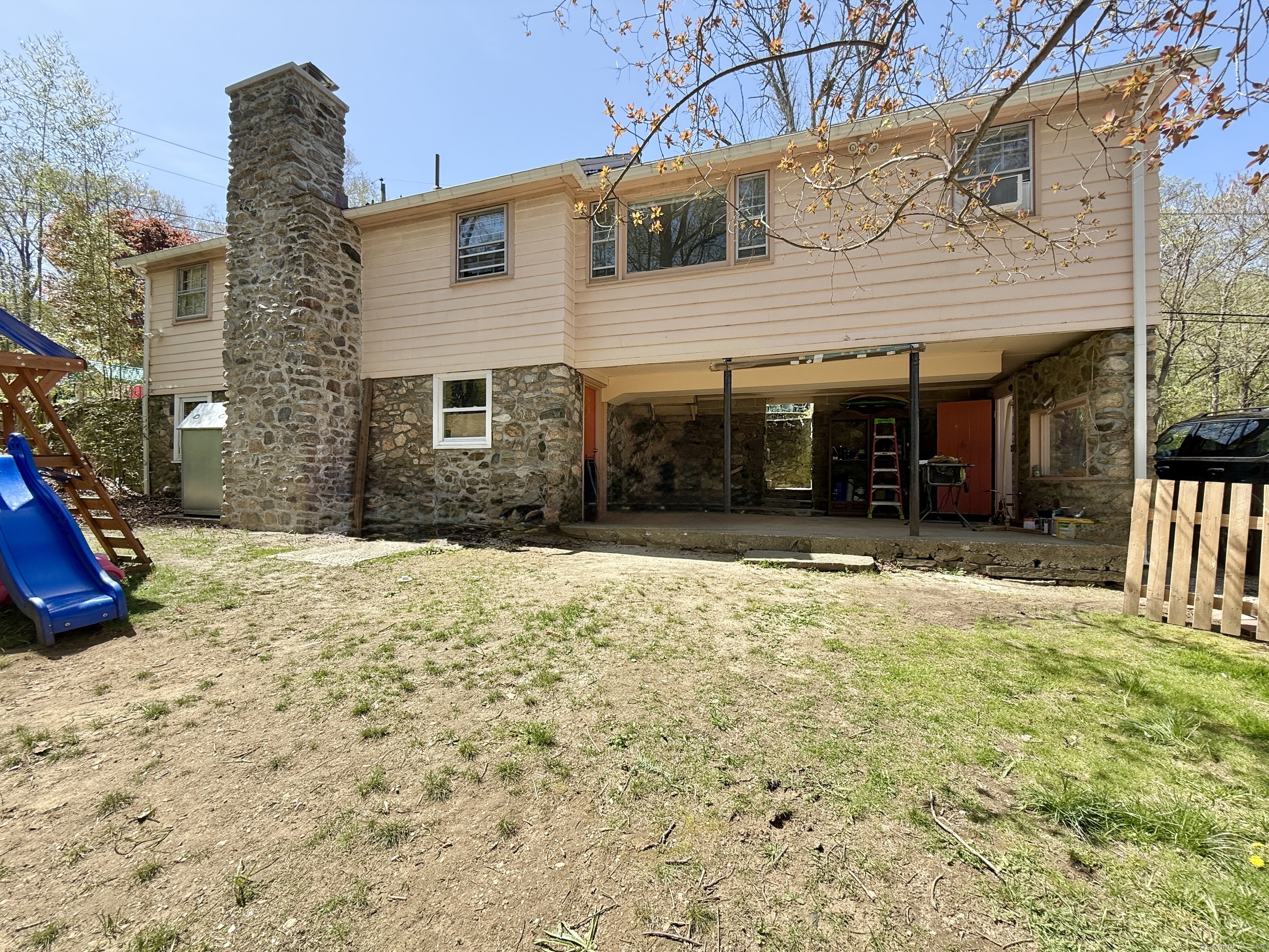 50 Downs, Monroe, Connecticut 06468
