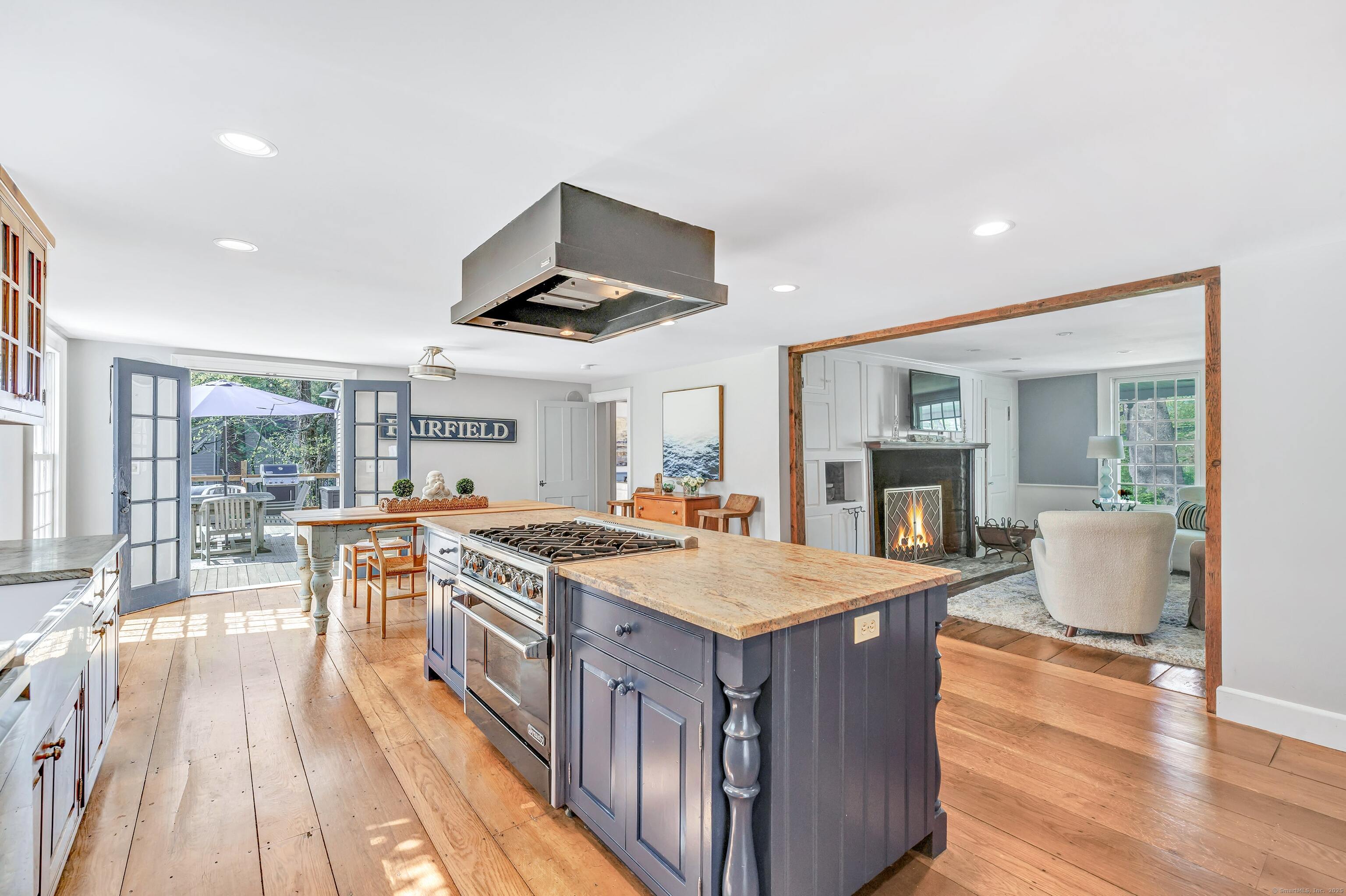 385 Brookside, Fairfield, Connecticut 06824