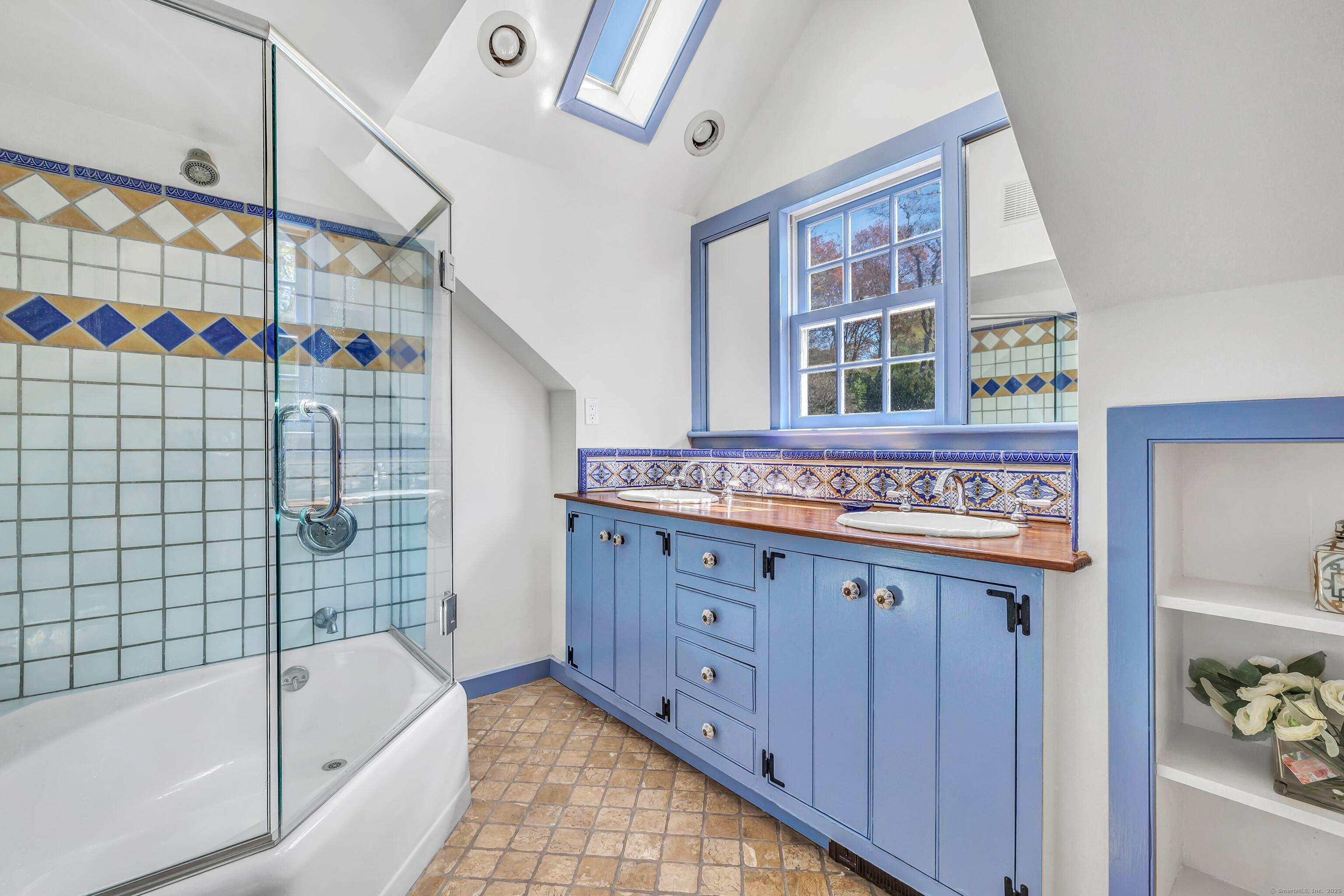385 Brookside, Fairfield, Connecticut 06824