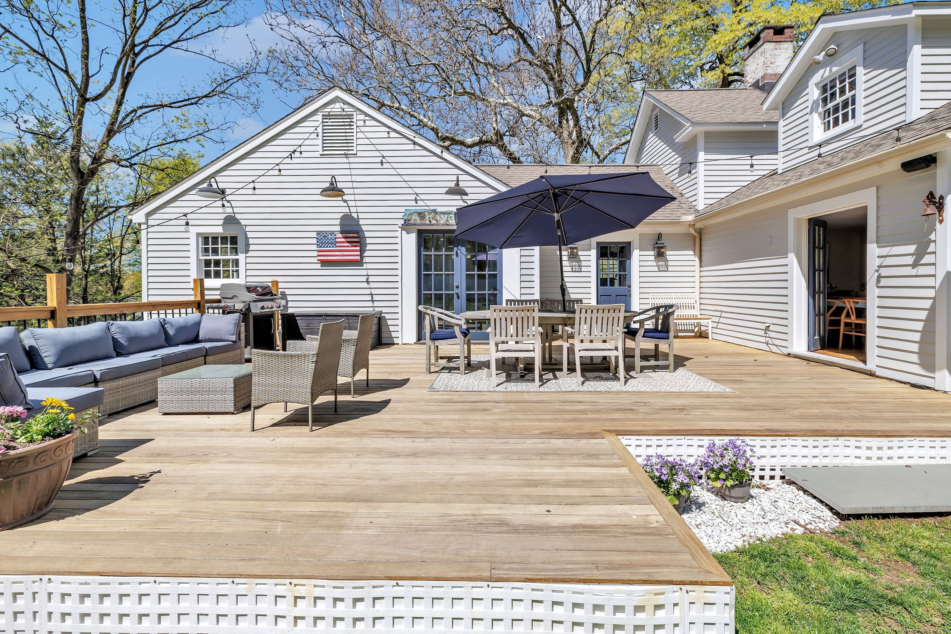 385 Brookside, Fairfield, Connecticut 06824