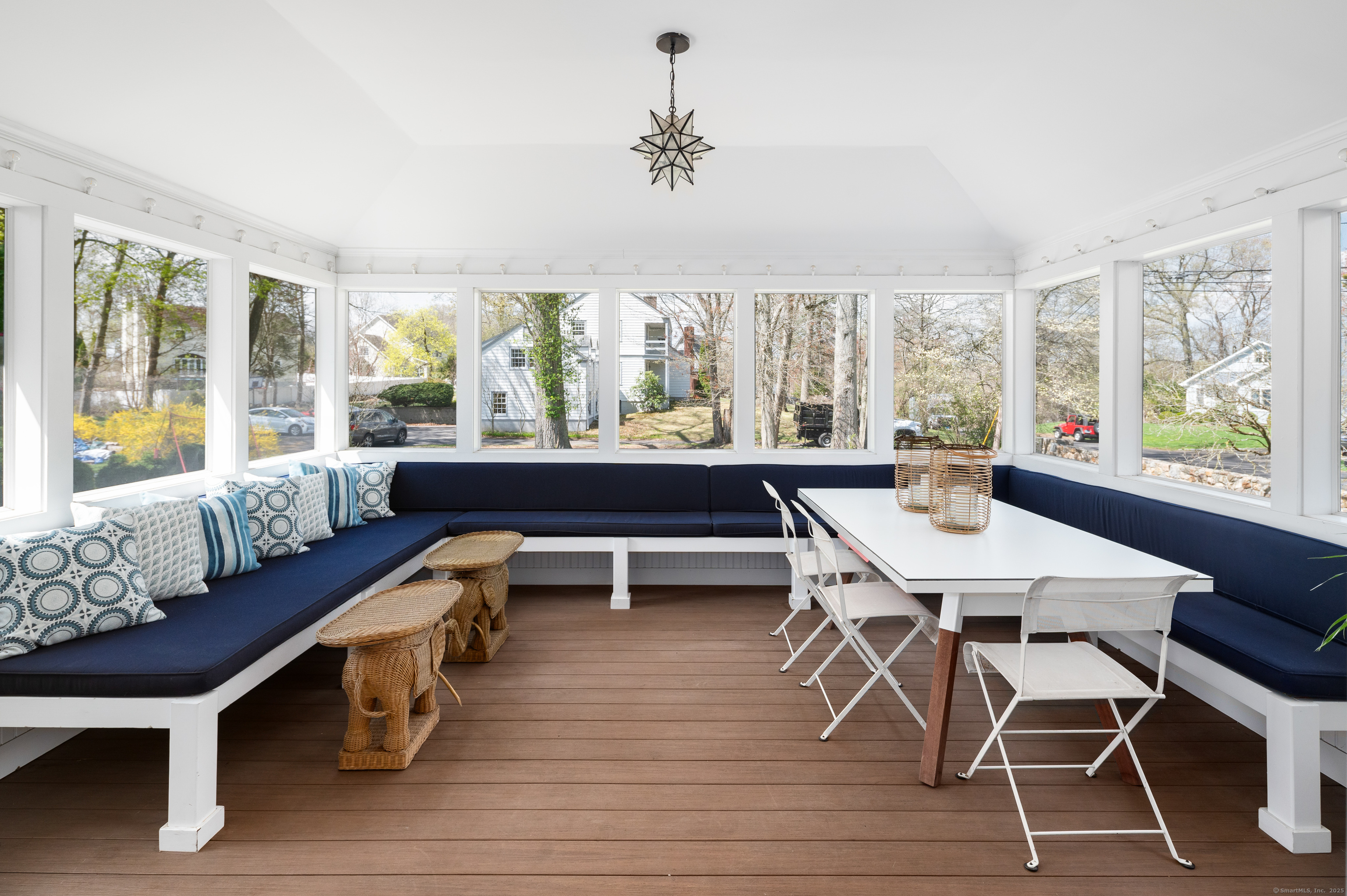 2 Lakeview, Greenwich, Connecticut 06878