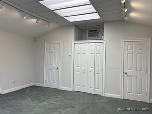 Homes for sale in Madison, CT | 126 Bradley Rd #3, Madison, CT 06443 | MLS# 24091955