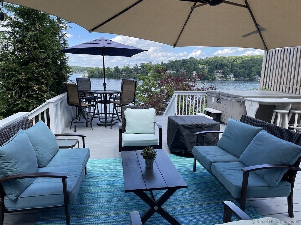 29 Old Neversink, Danbury, Connecticut 06811