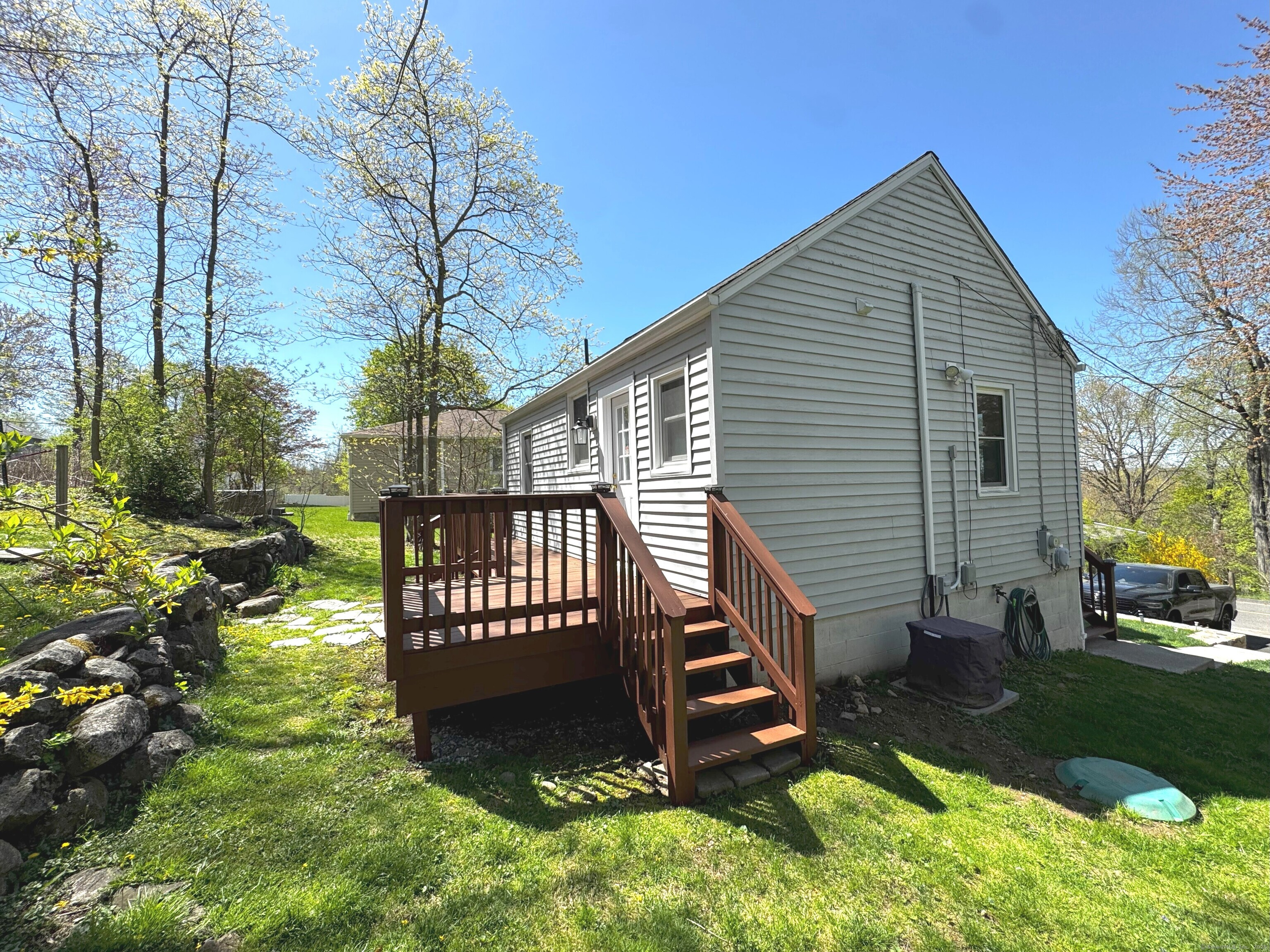 6 Fulton, New Fairfield, Connecticut 06812