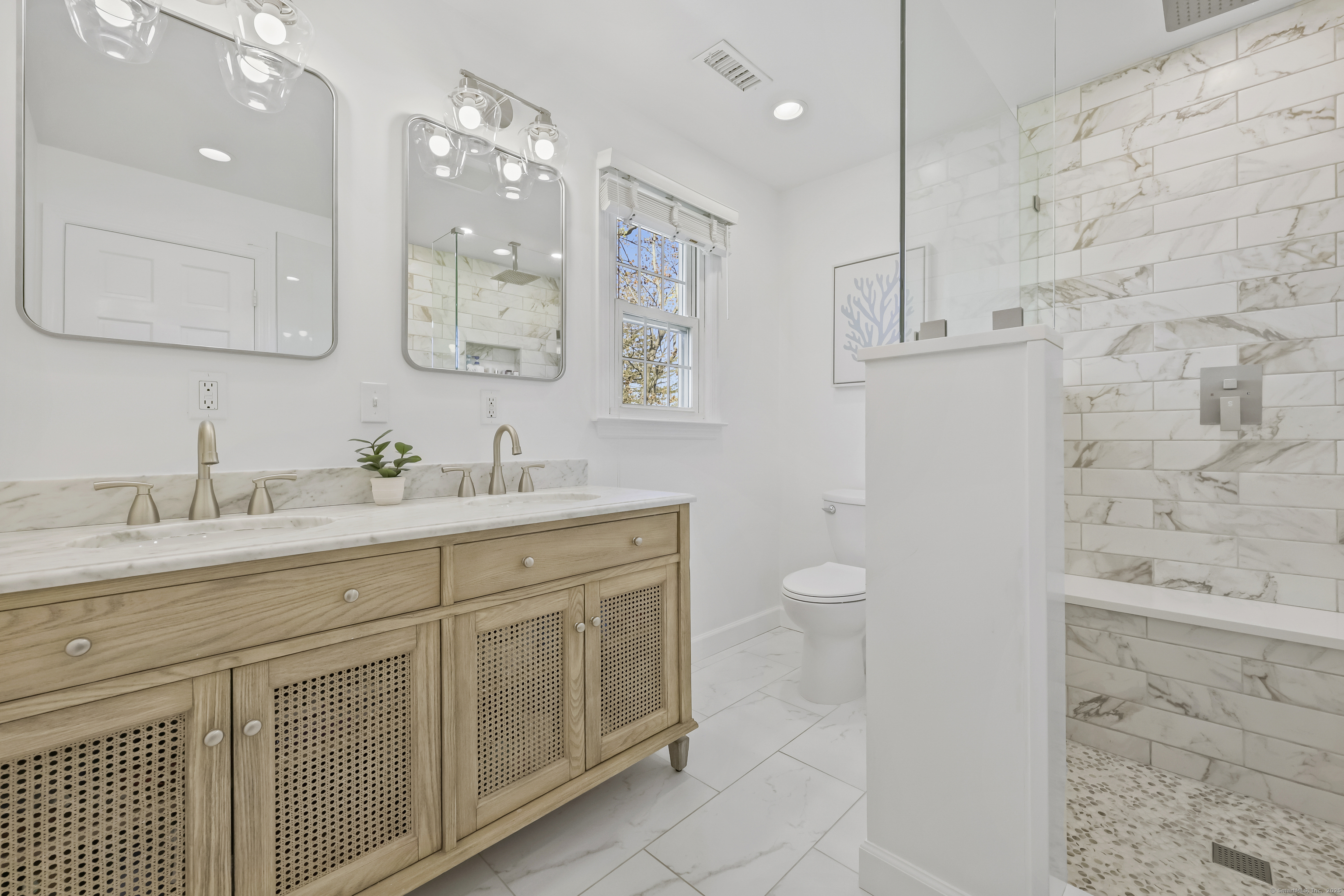 4 Duffys, Darien, Connecticut 06820
