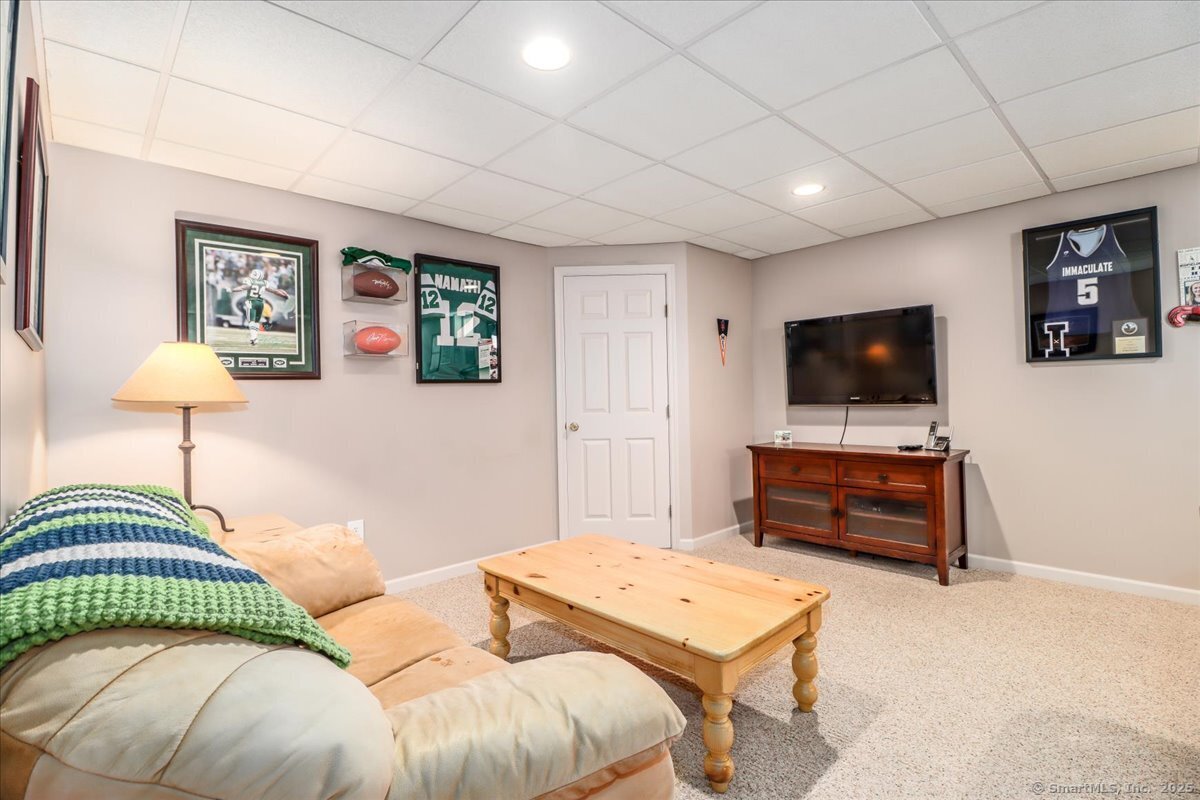 8 Winston, New Milford, Connecticut 06776