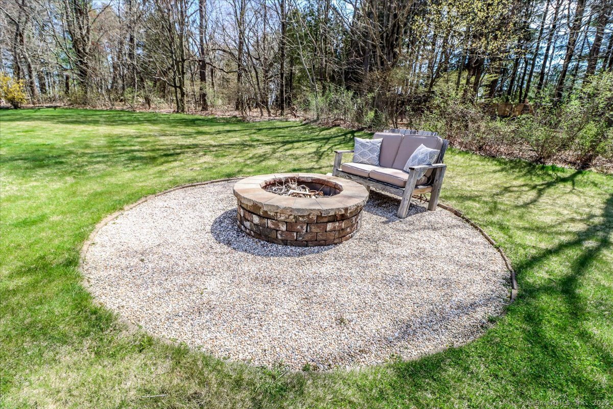 8 Winston, New Milford, Connecticut 06776