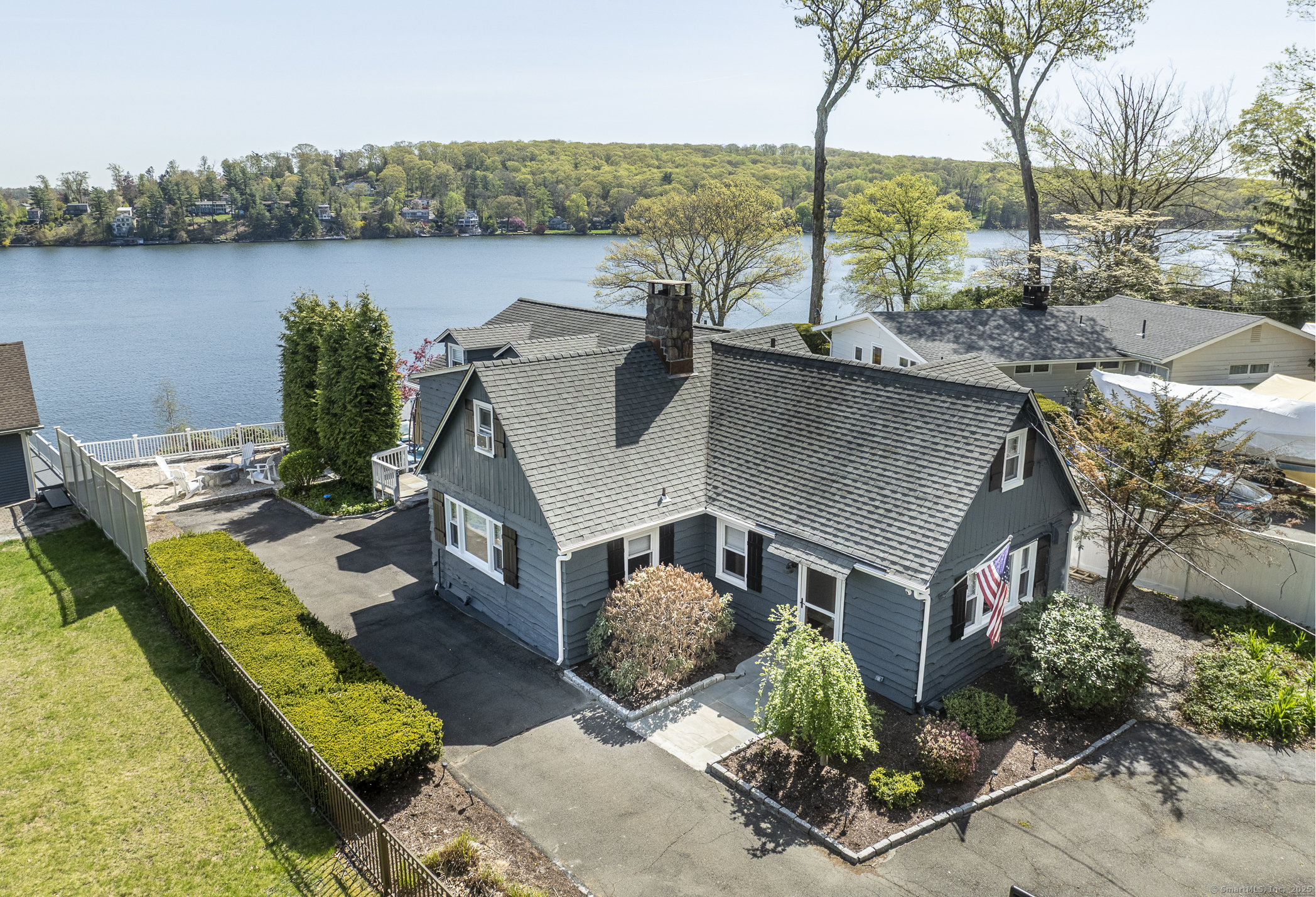 29 Old Neversink, Danbury, Connecticut 06811