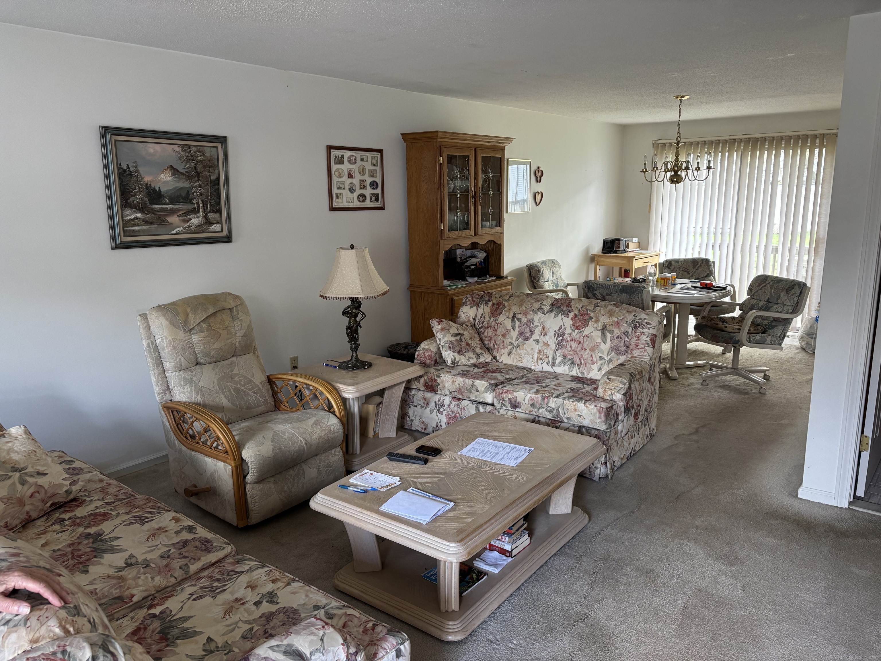 2 Colonial, Shelton, Connecticut 06484