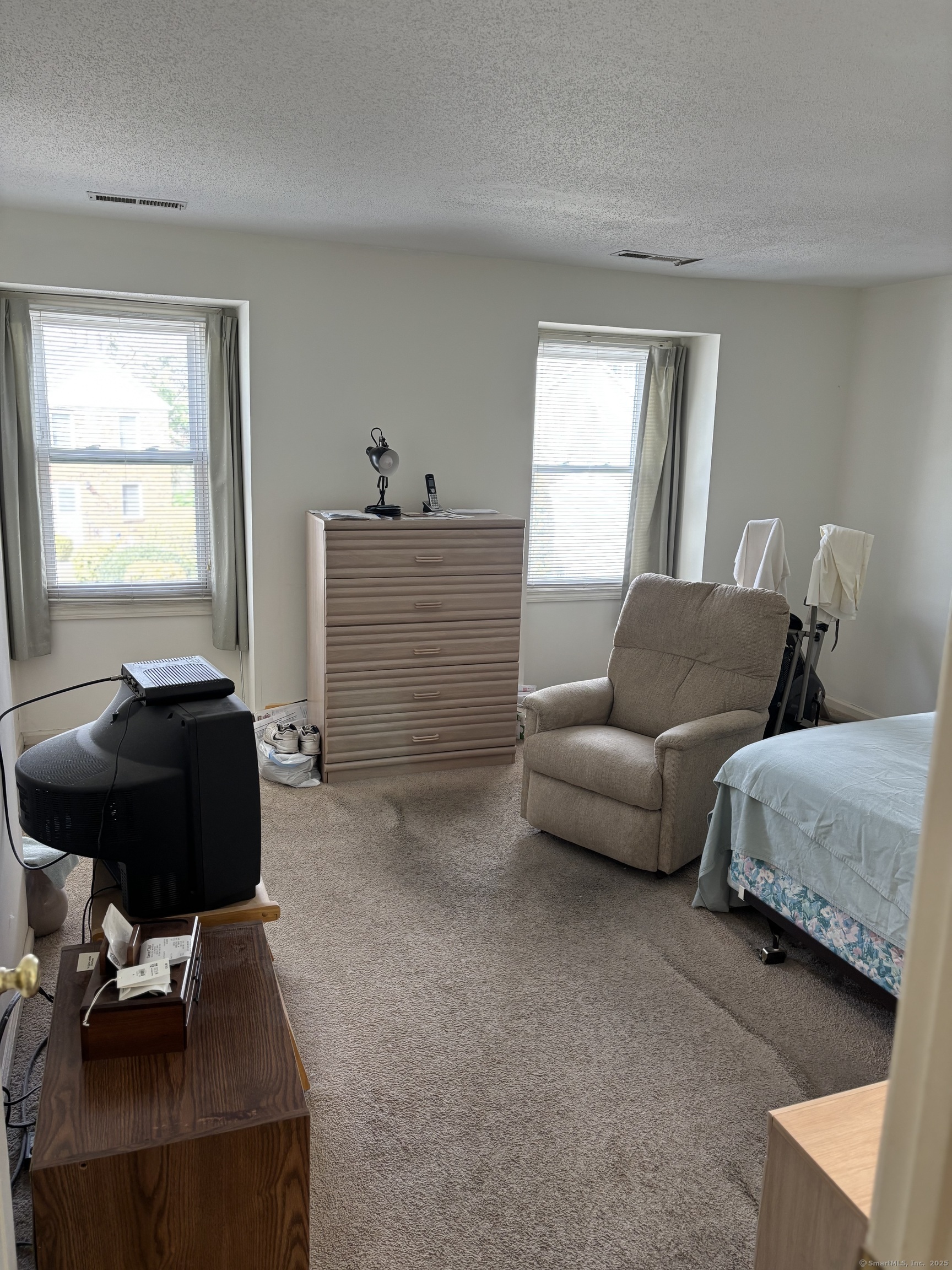 2 Colonial, Shelton, Connecticut 06484