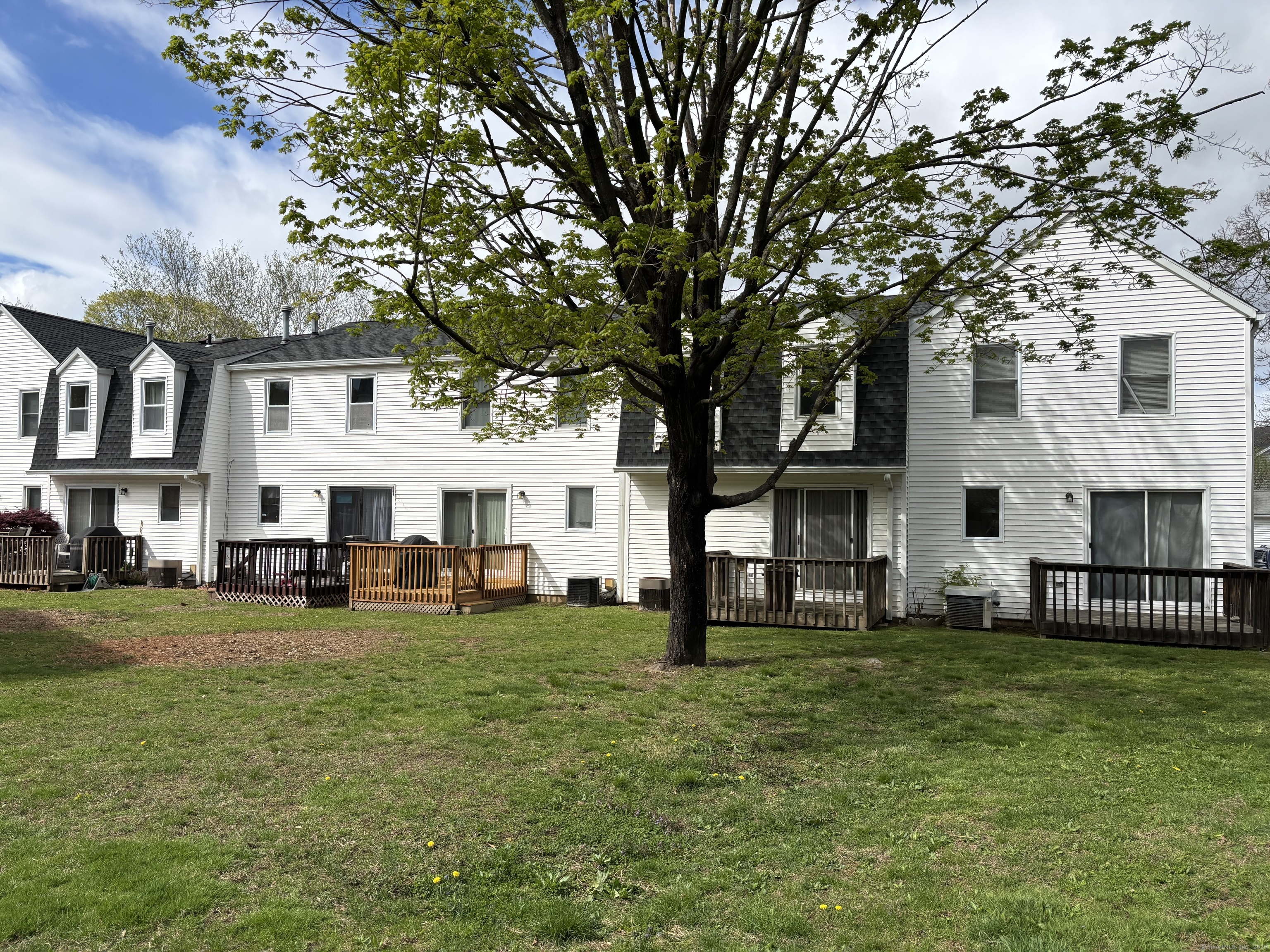 2 Colonial, Shelton, Connecticut 06484
