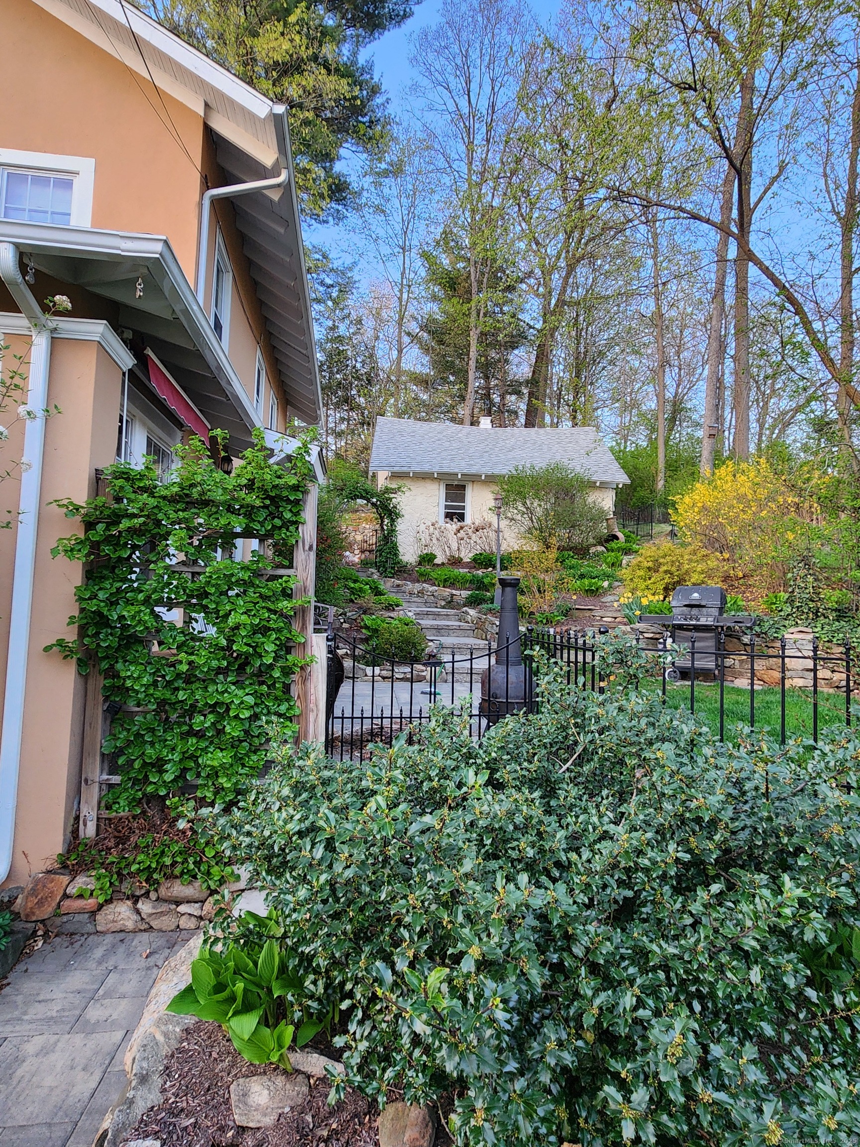 122 Litchfield, Watertown, Connecticut 06795