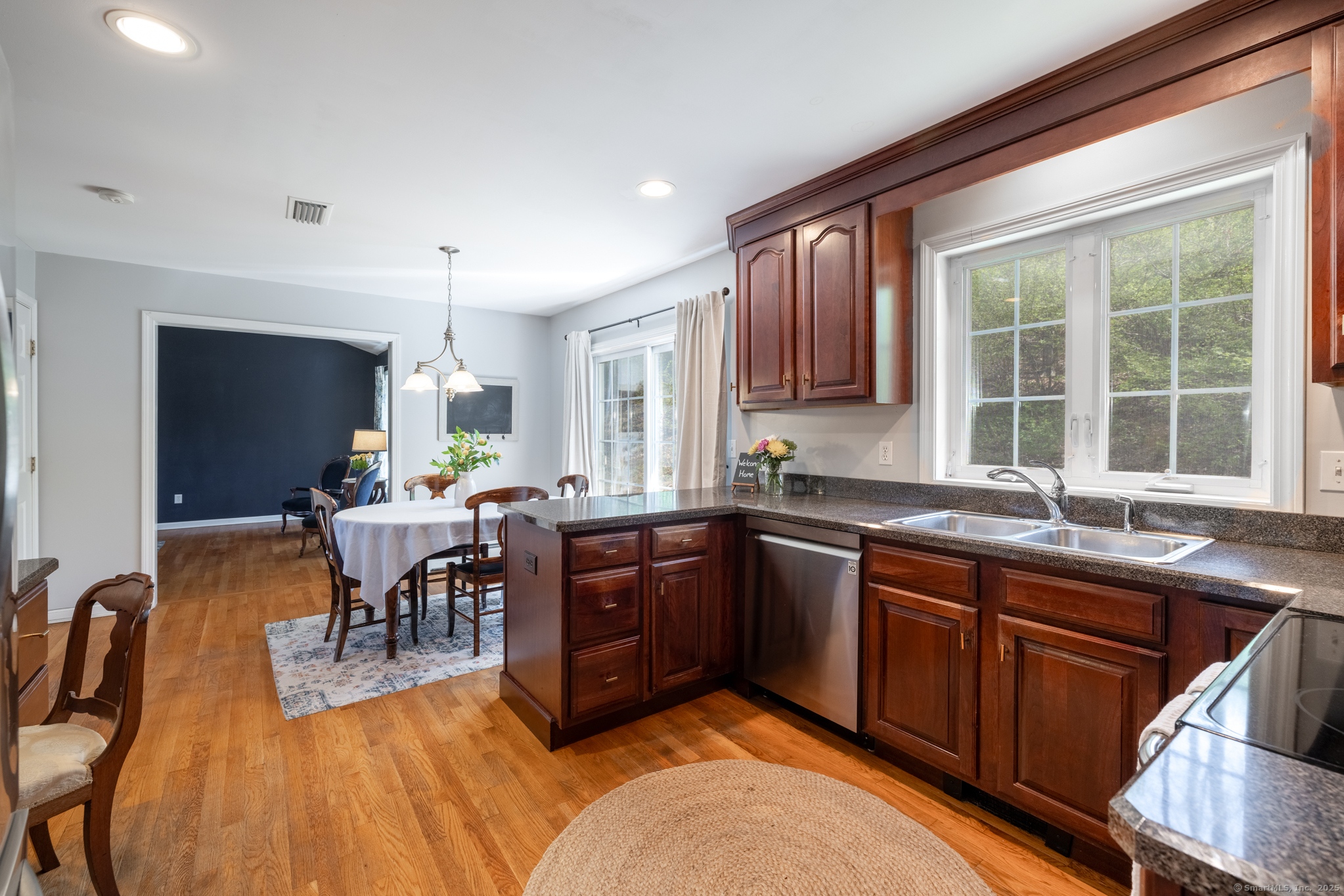 110 Glenwood, Middlebury, Connecticut 06762