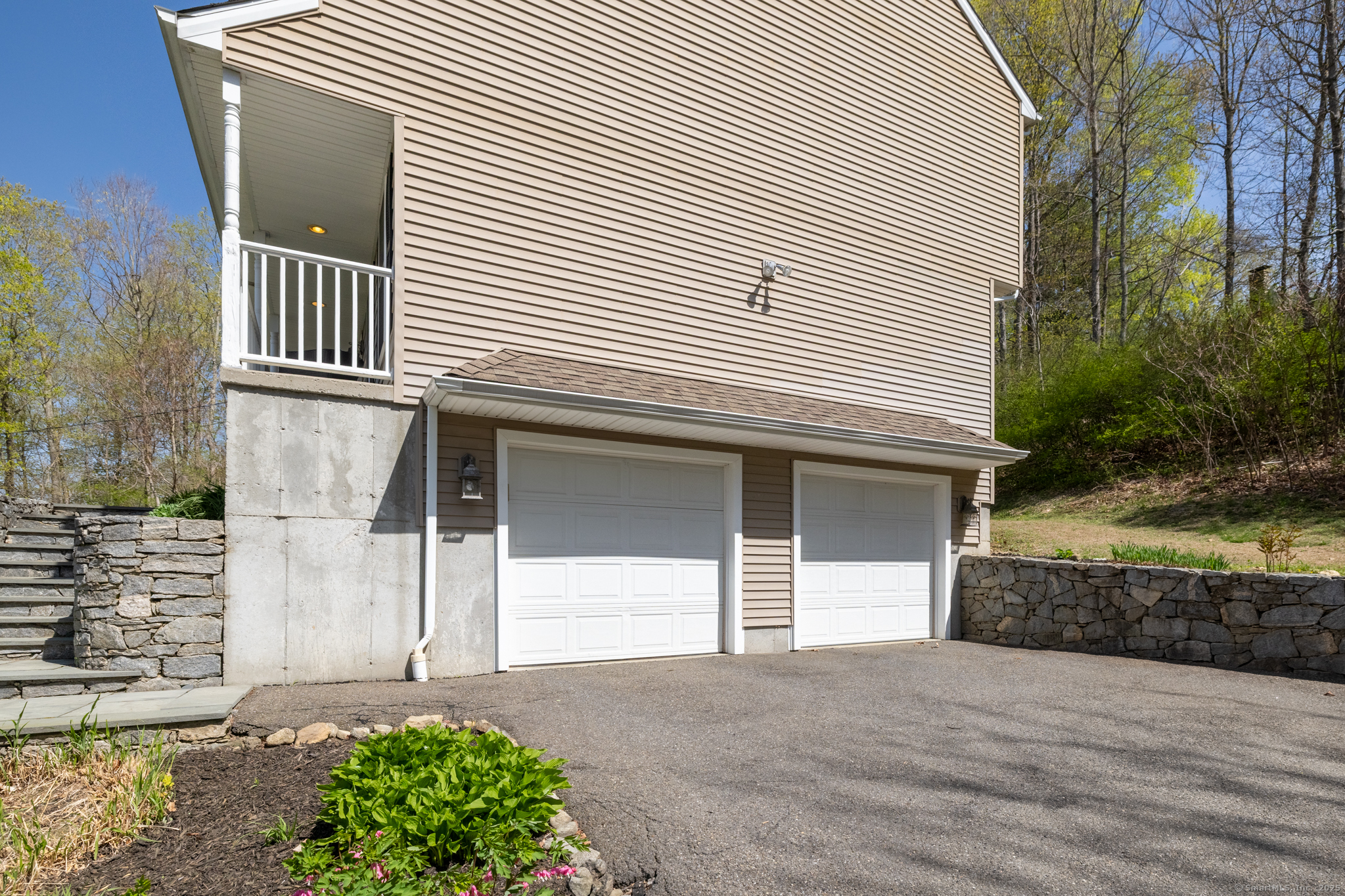110 Glenwood, Middlebury, Connecticut 06762