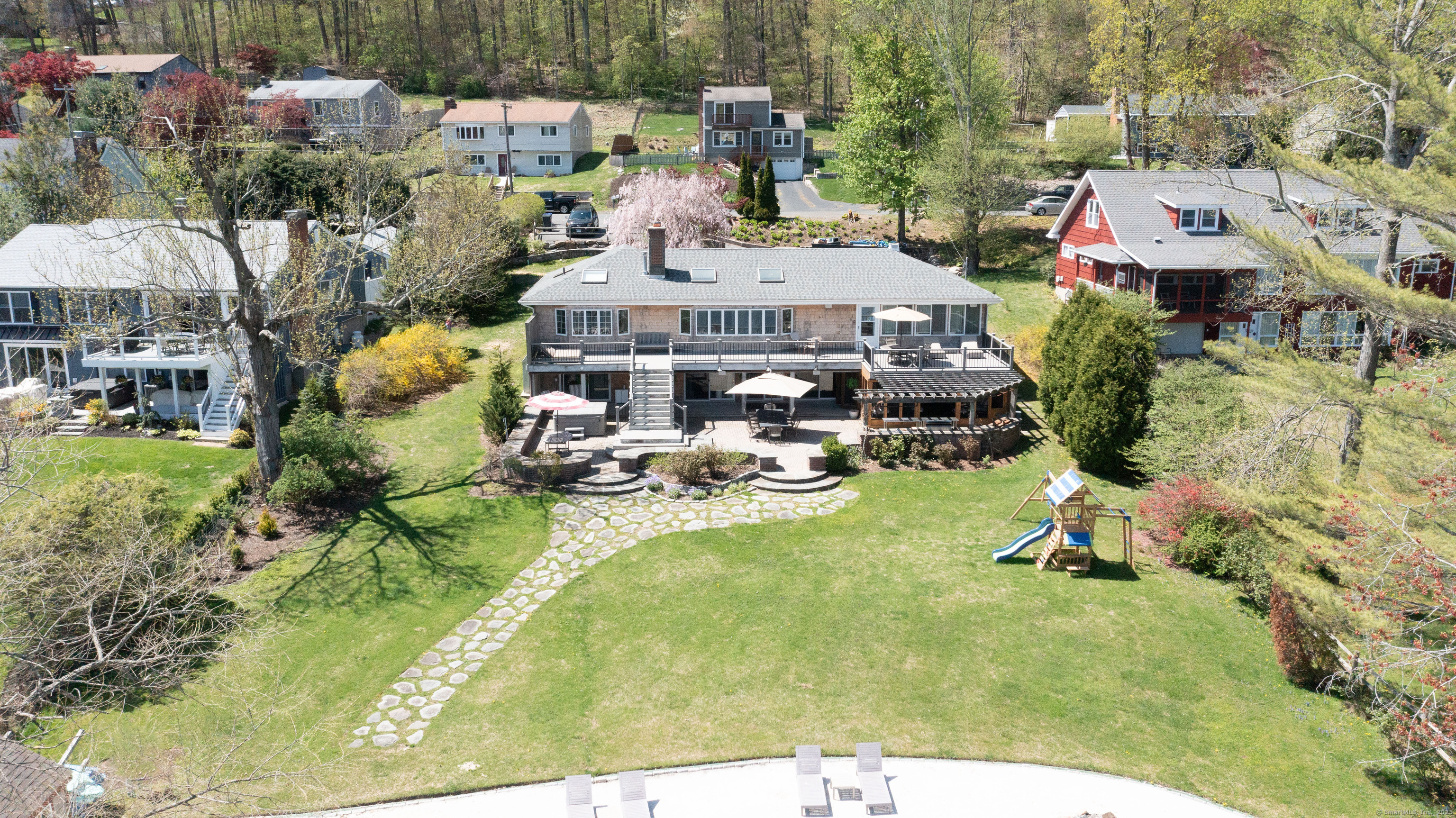 70 Lake Shore, Brookfield, Connecticut 06804