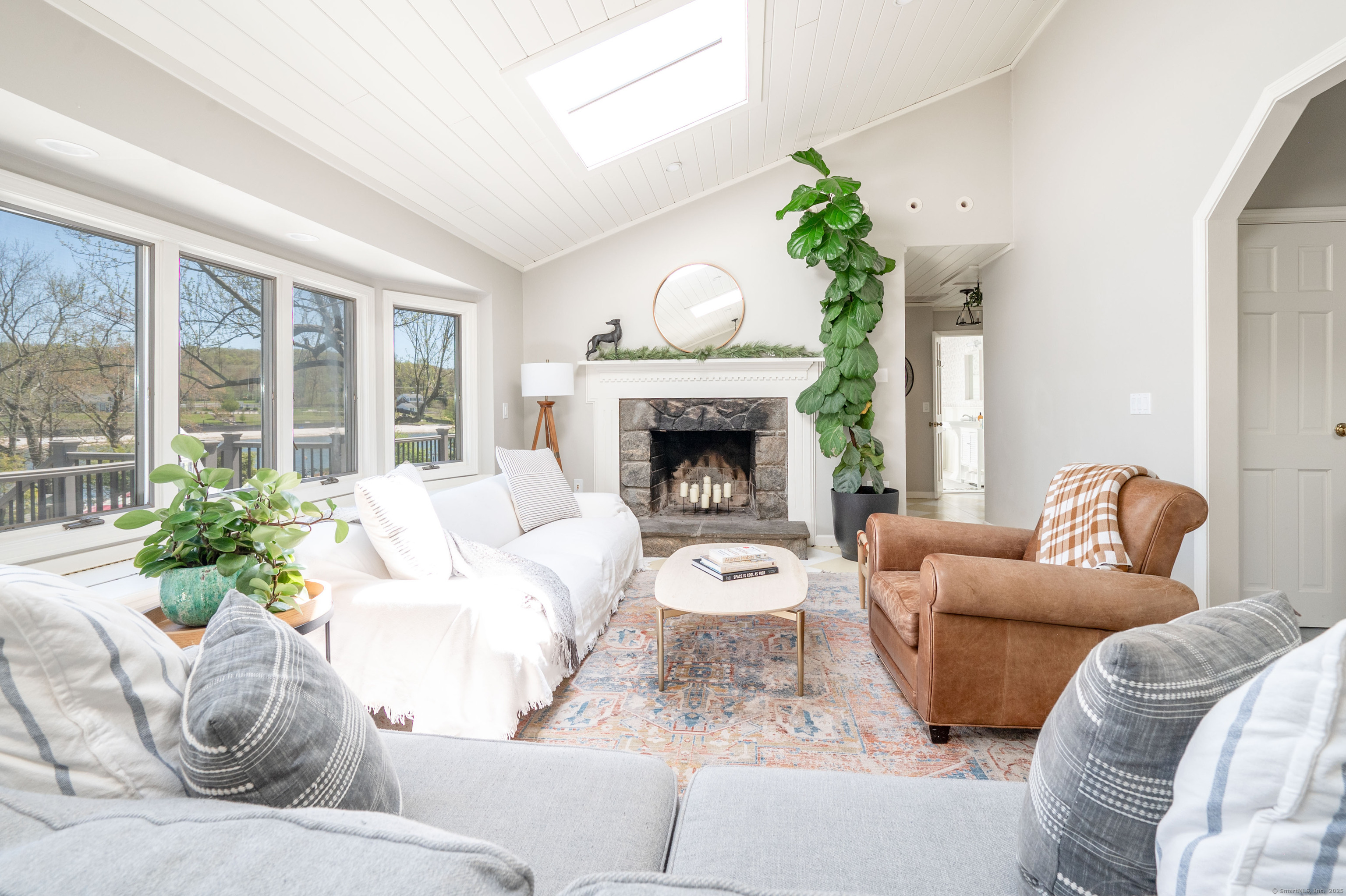 70 Lake Shore, Brookfield, Connecticut 06804