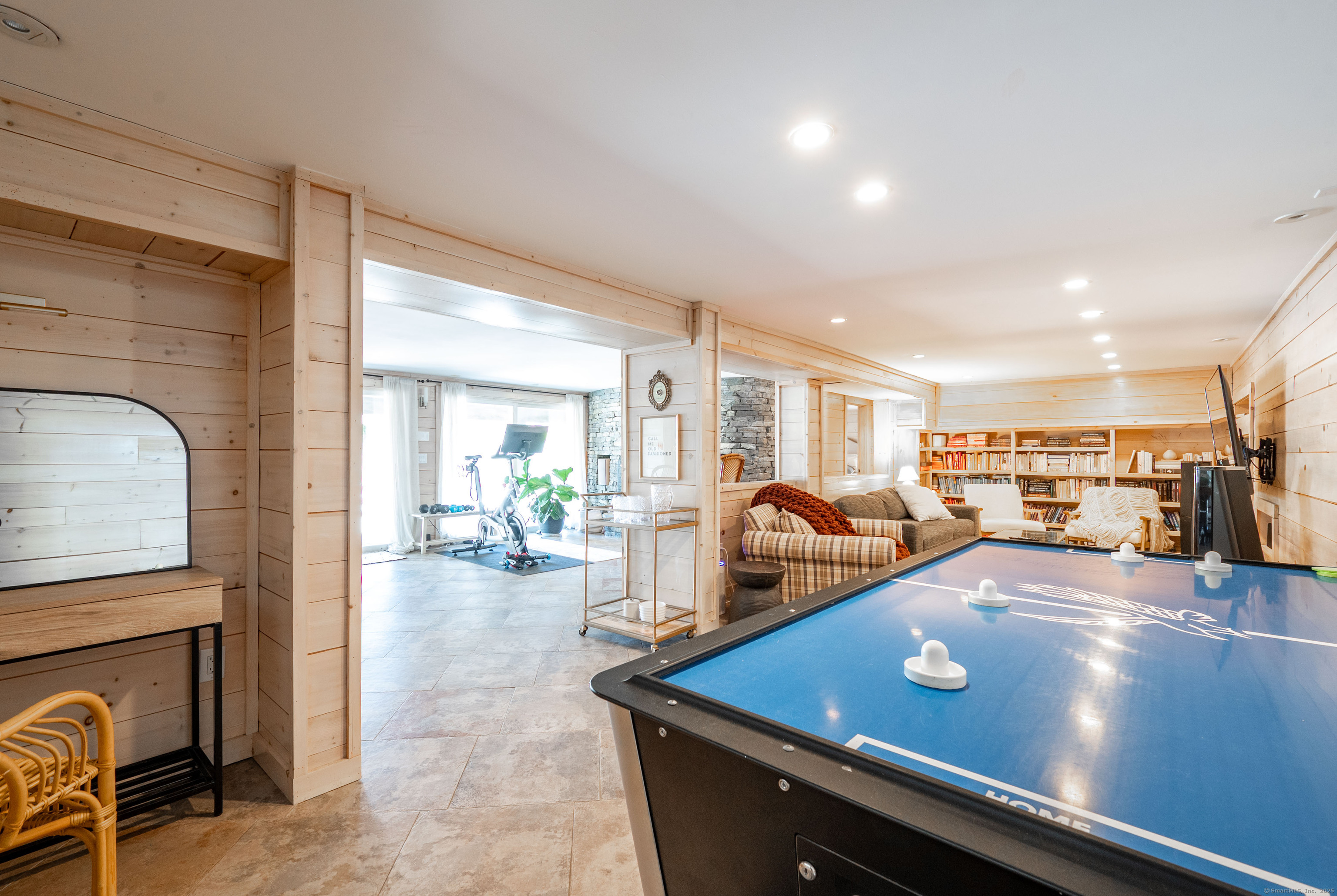 70 Lake Shore, Brookfield, Connecticut 06804