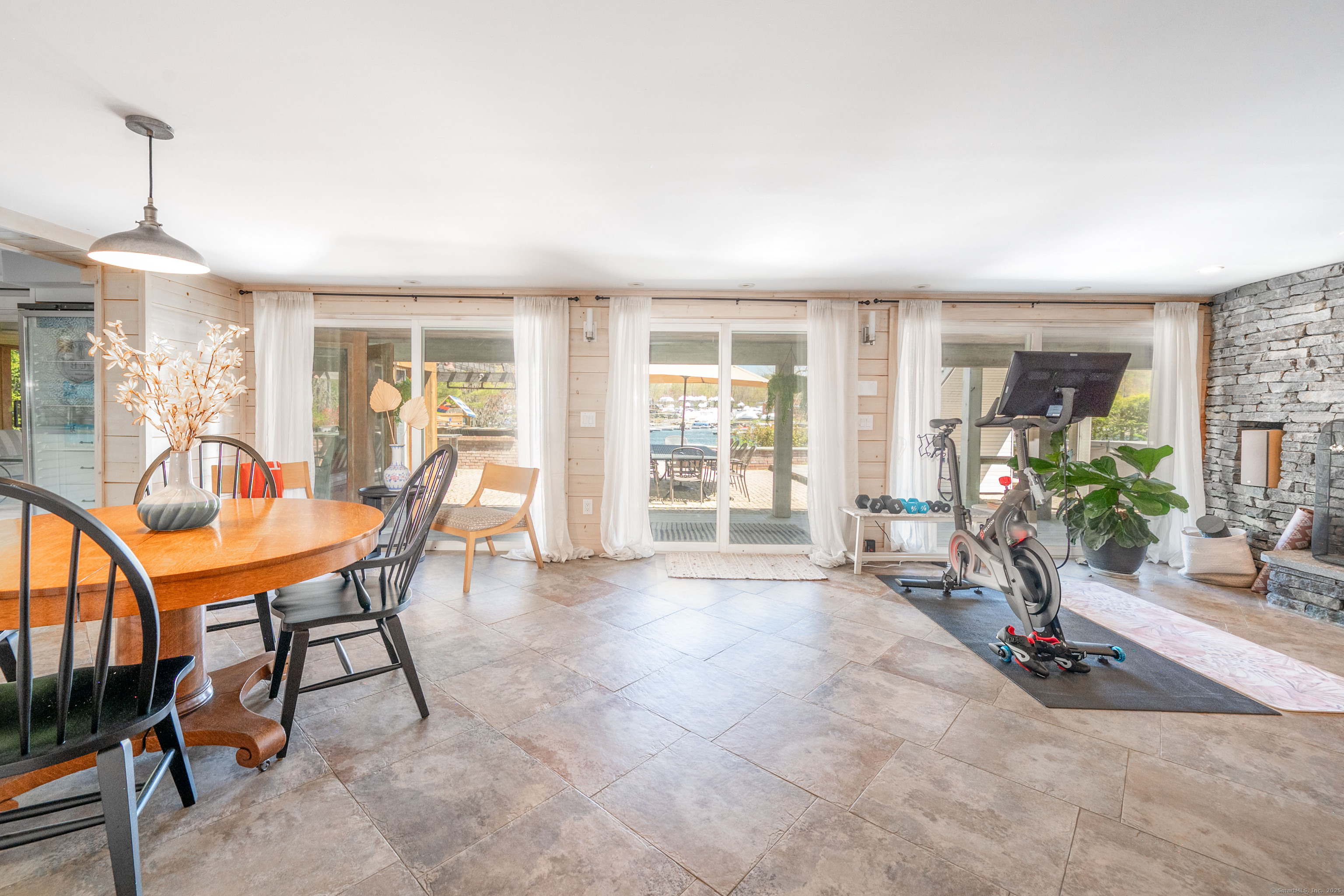 70 Lake Shore, Brookfield, Connecticut 06804