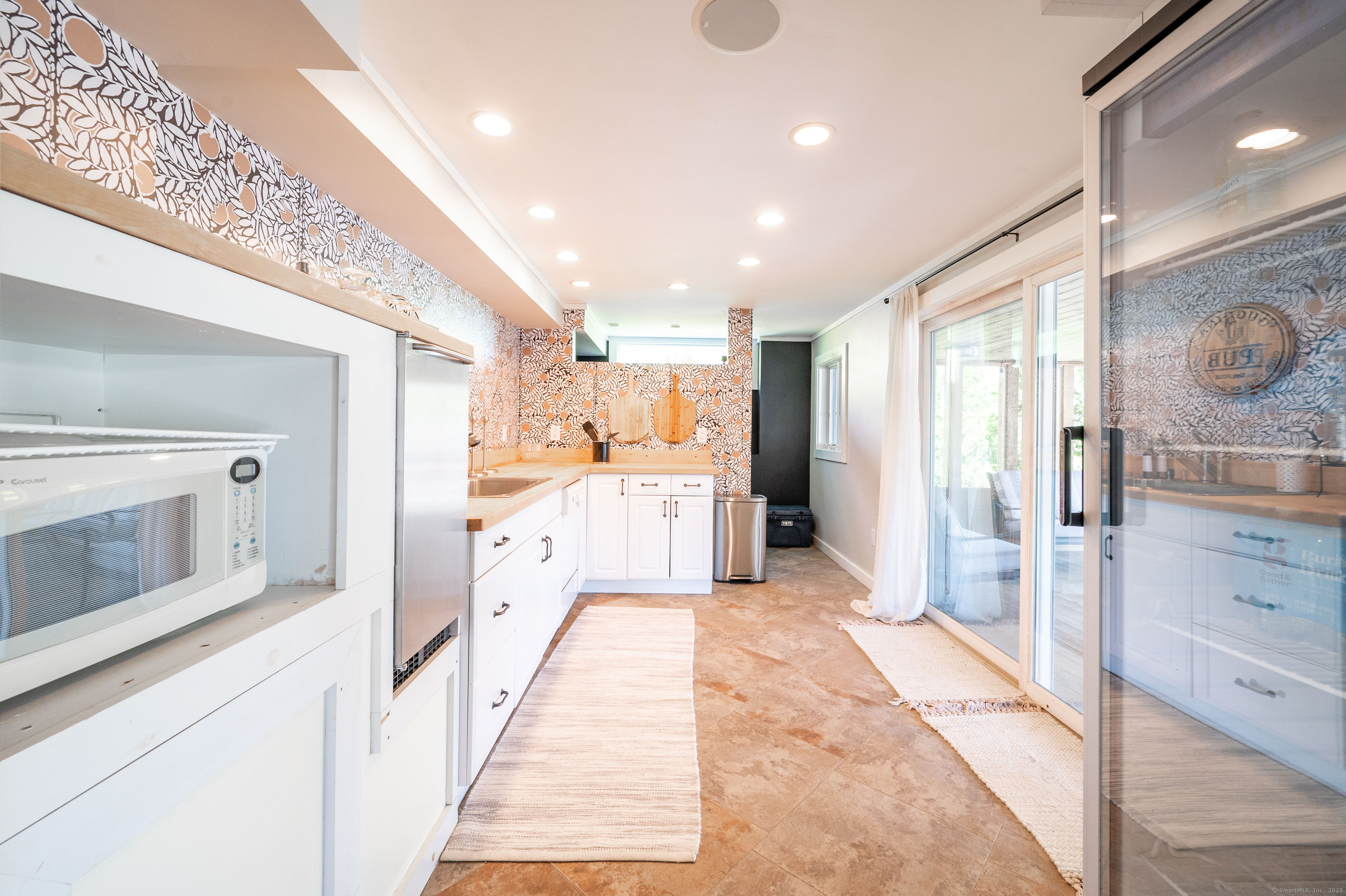 70 Lake Shore, Brookfield, Connecticut 06804