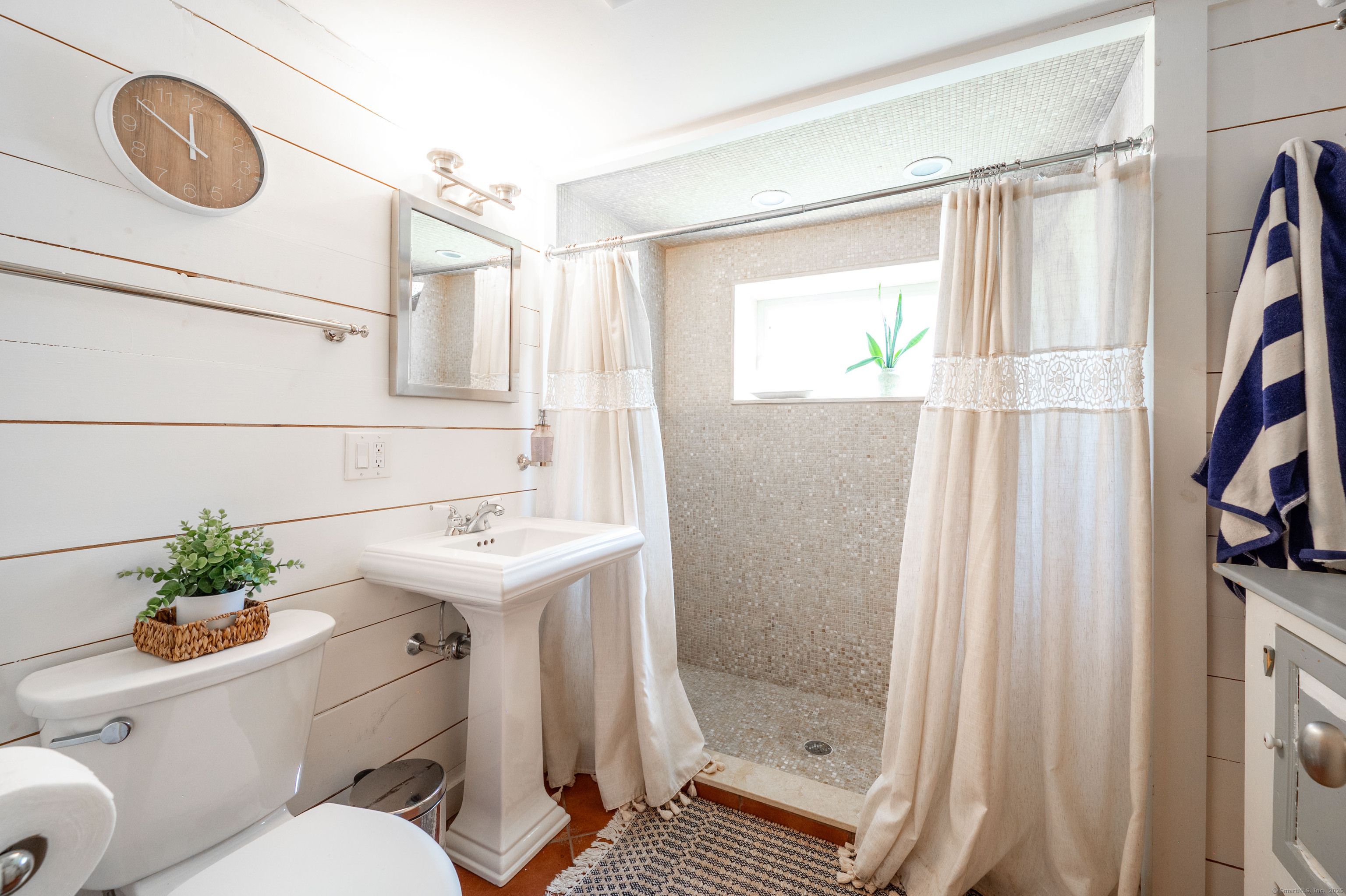 70 Lake Shore, Brookfield, Connecticut 06804