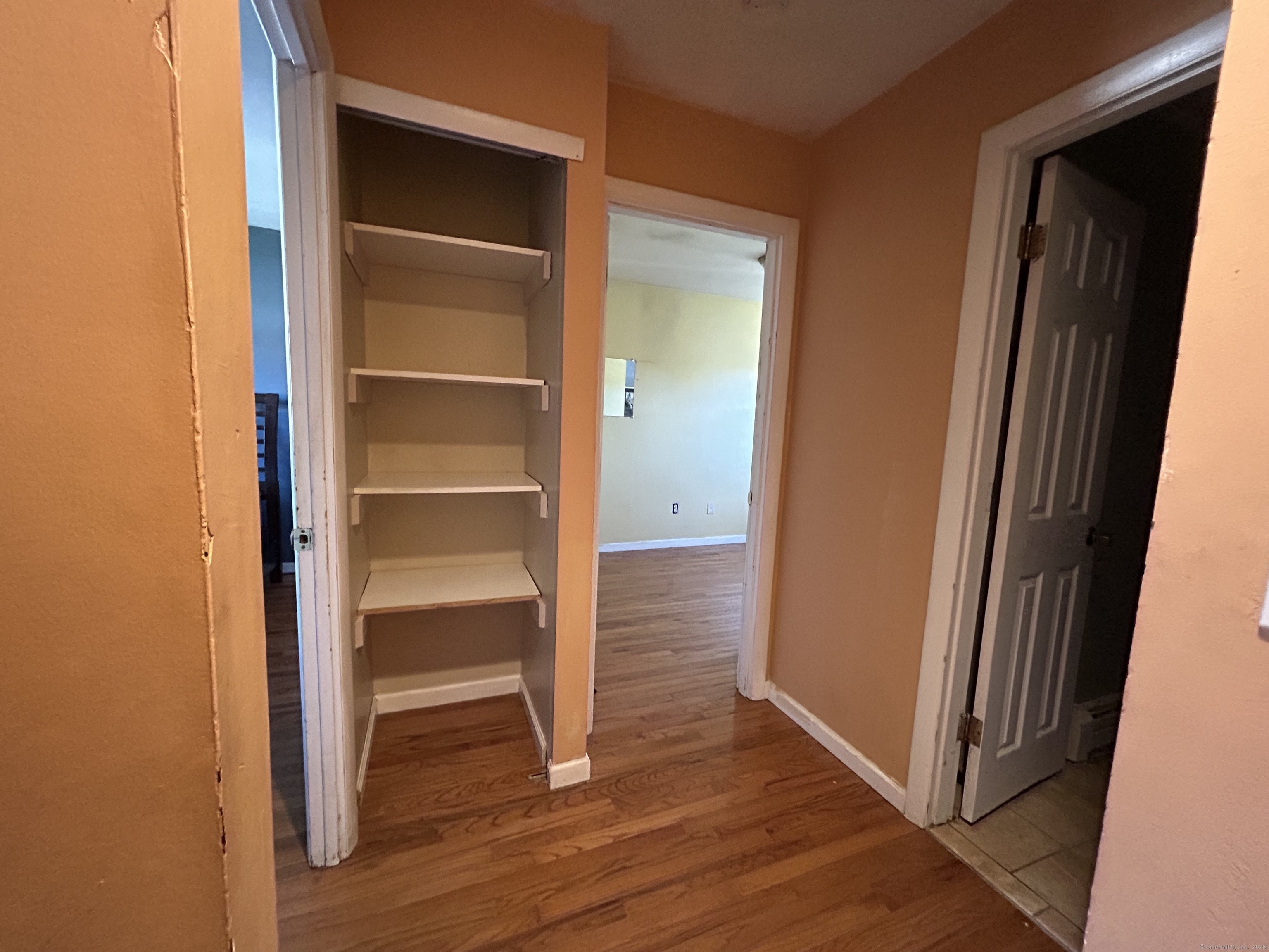 65 Round Tree, Naugatuck, Connecticut 06770