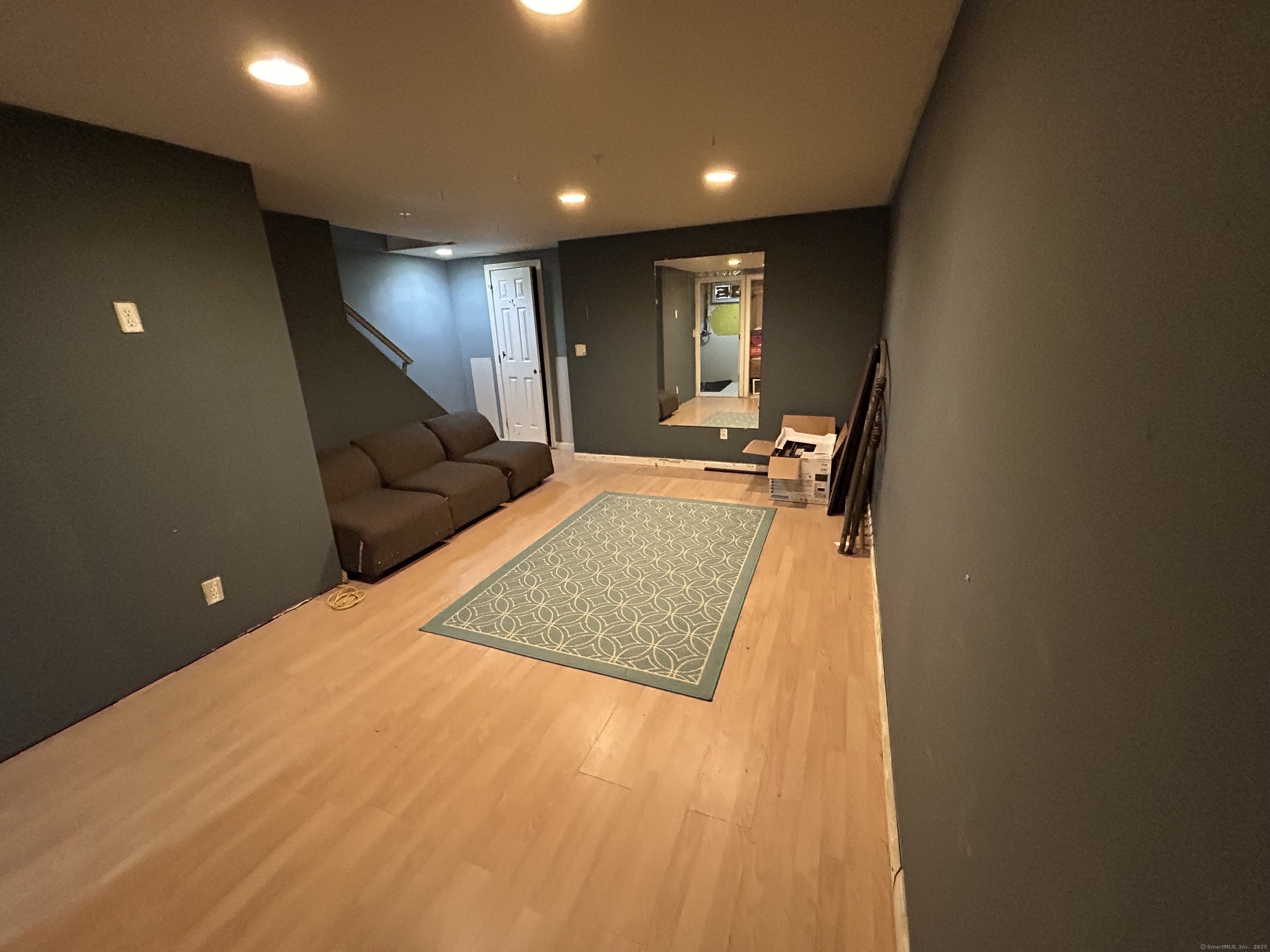 65 Round Tree, Naugatuck, Connecticut 06770