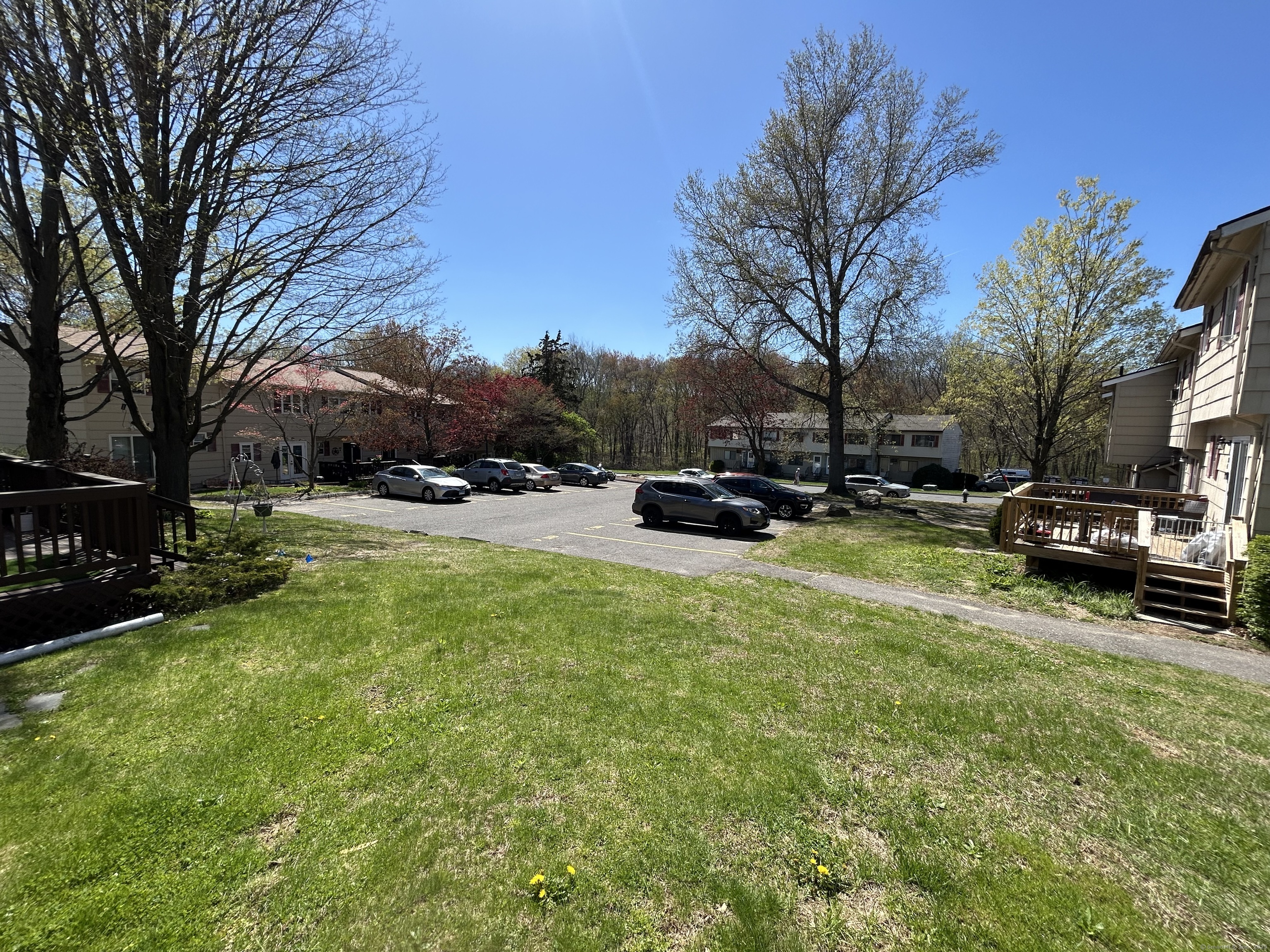 65 Round Tree, Naugatuck, Connecticut 06770