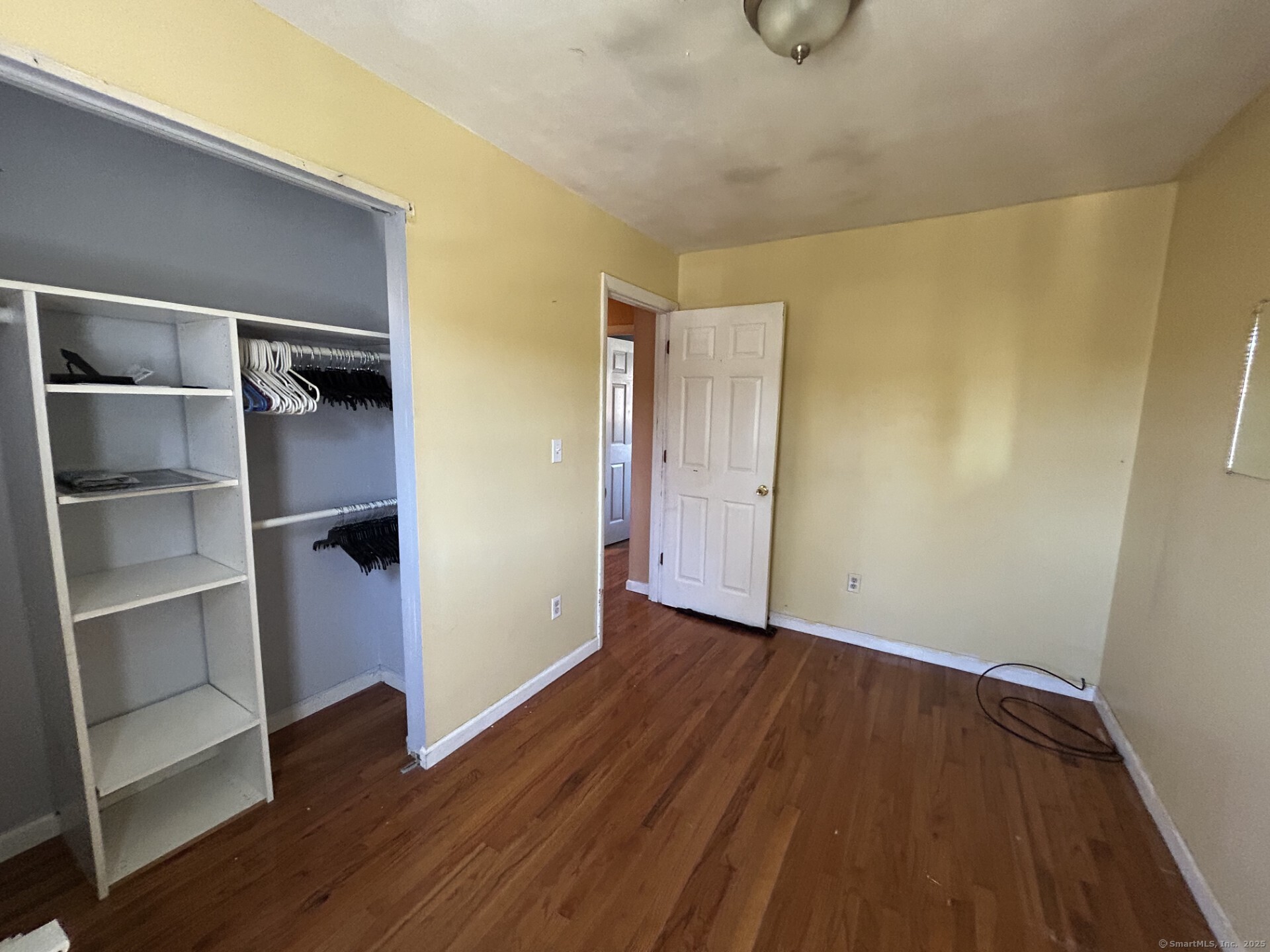 65 Round Tree, Naugatuck, Connecticut 06770