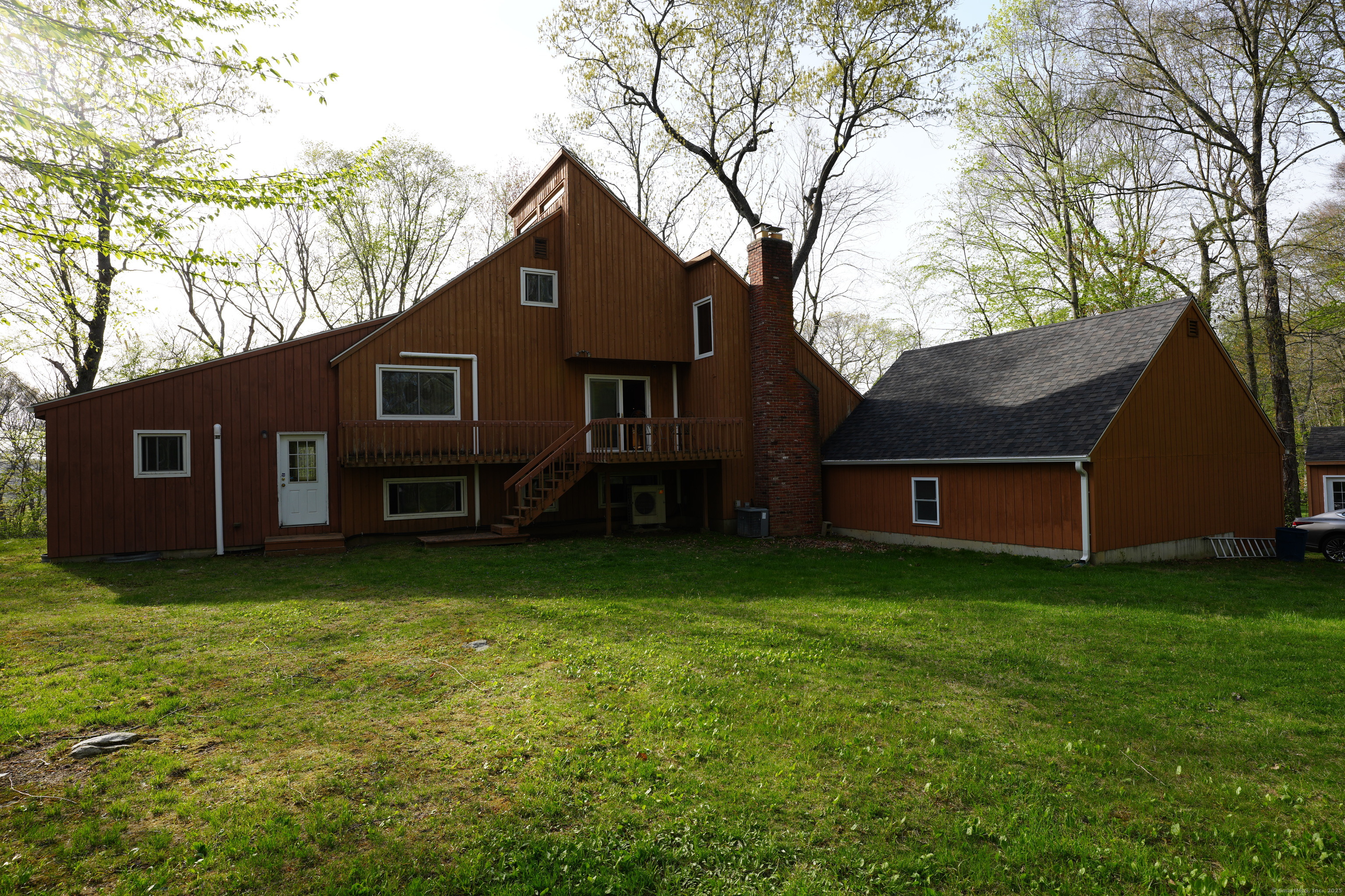 953 Rainbow, Orange, Connecticut 06477