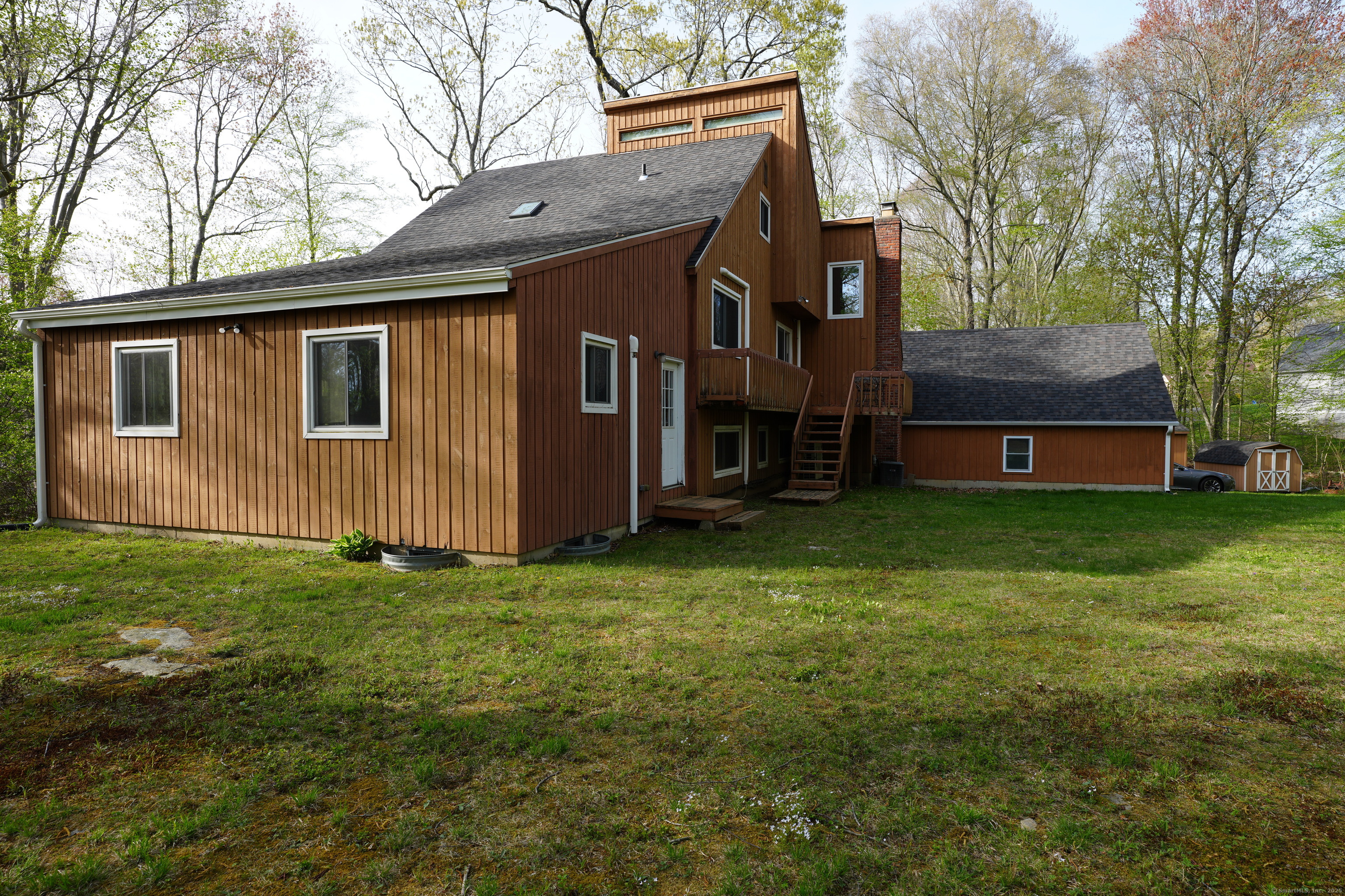 953 Rainbow, Orange, Connecticut 06477
