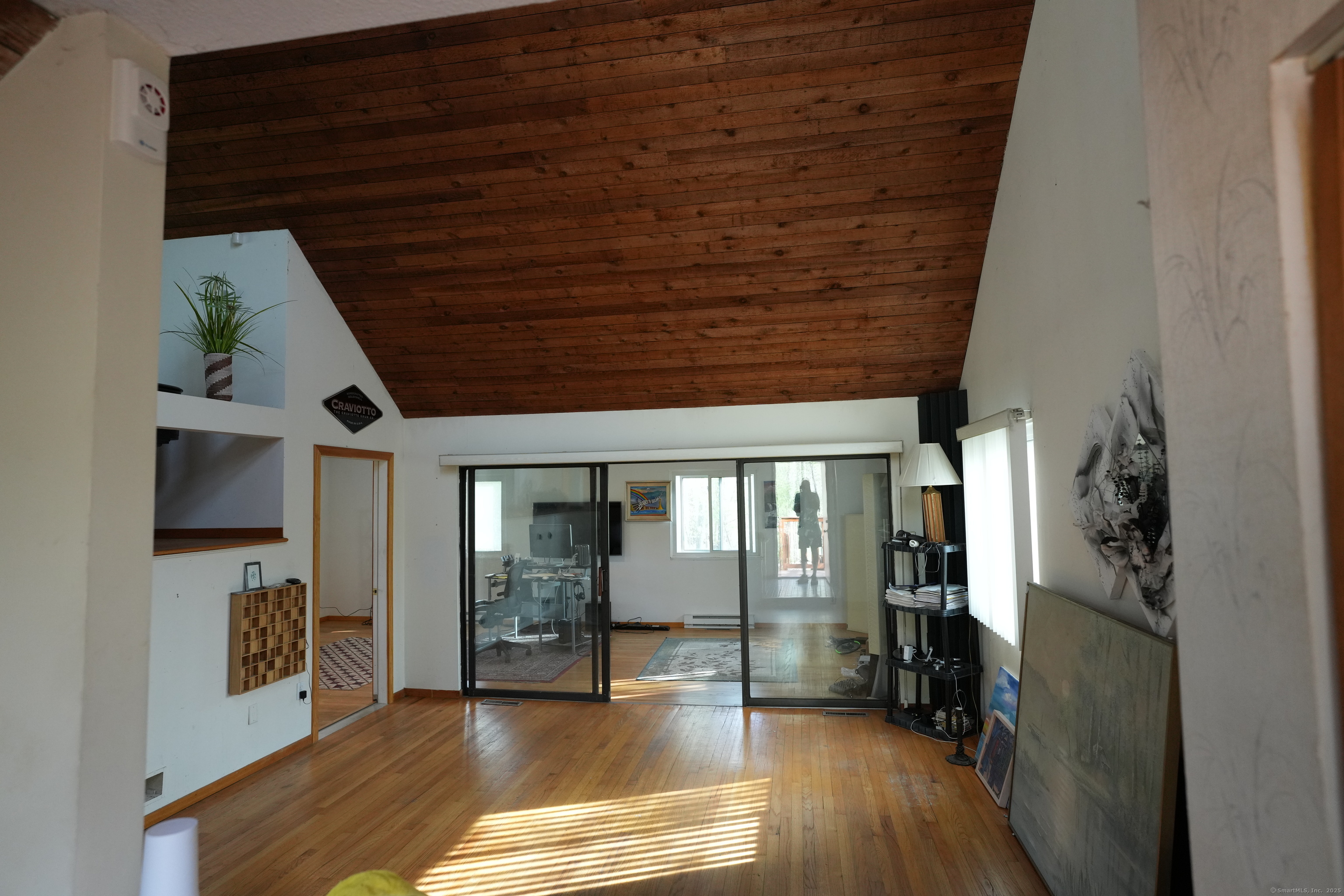 953 Rainbow, Orange, Connecticut 06477
