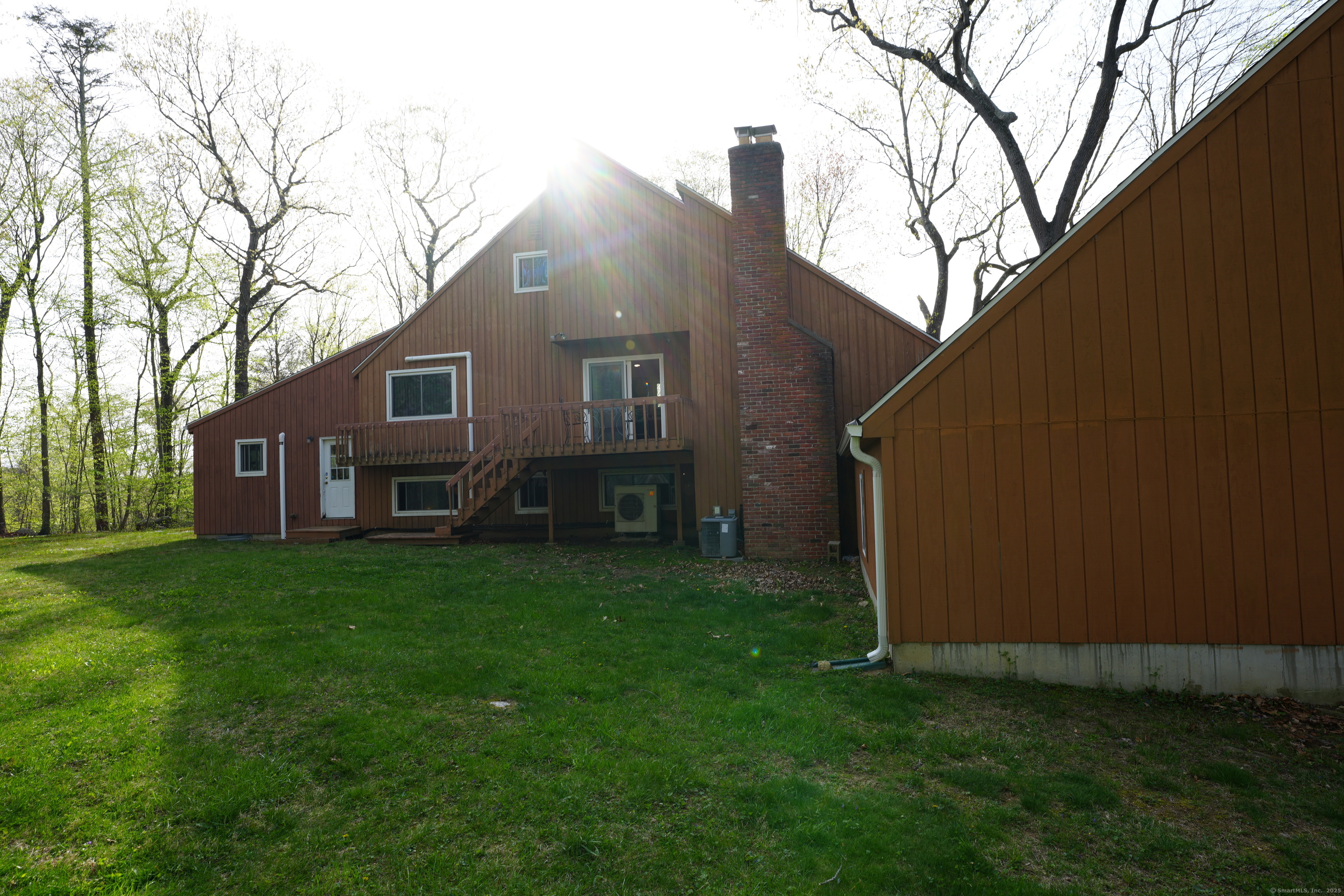 953 Rainbow, Orange, Connecticut 06477