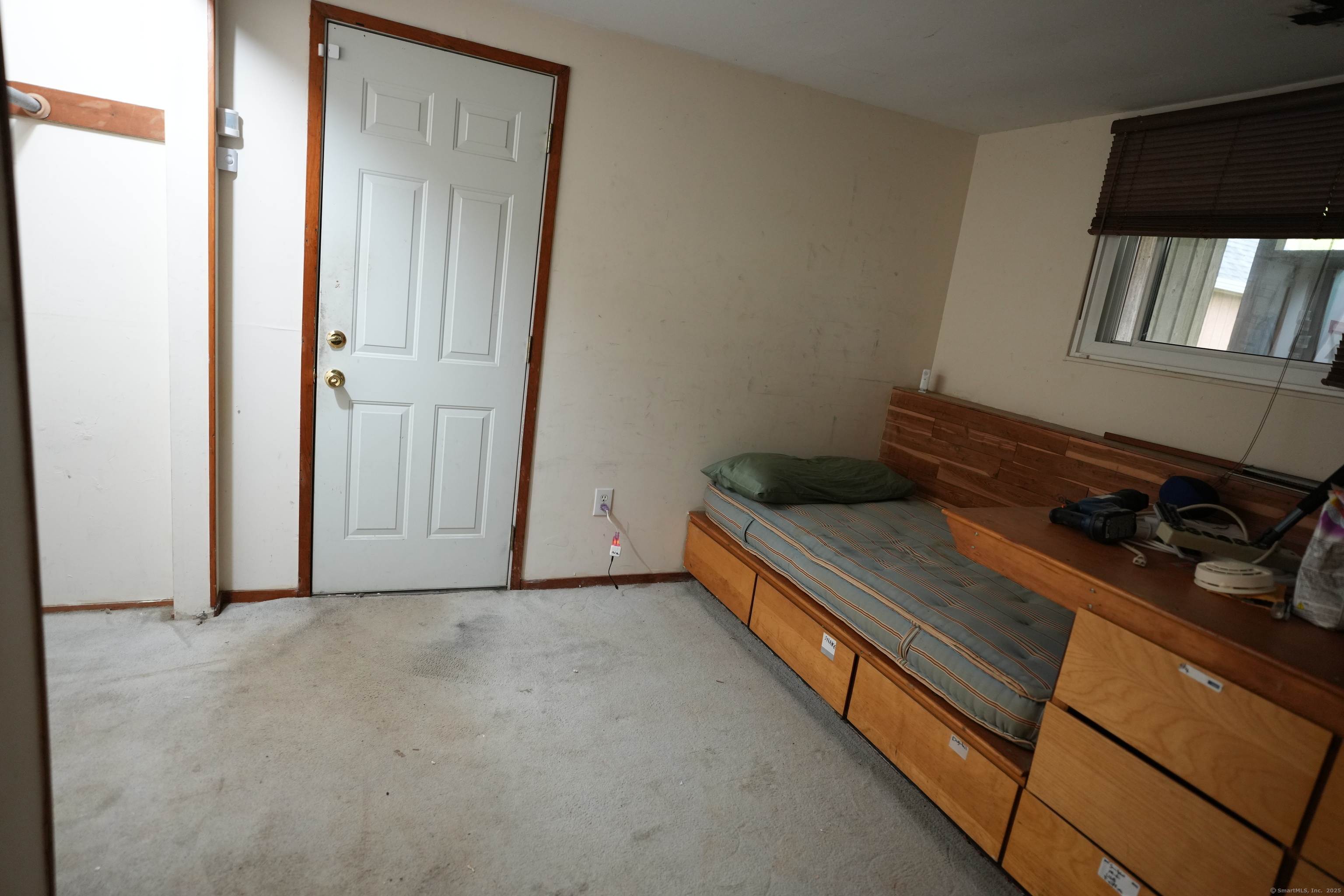 953 Rainbow, Orange, Connecticut 06477