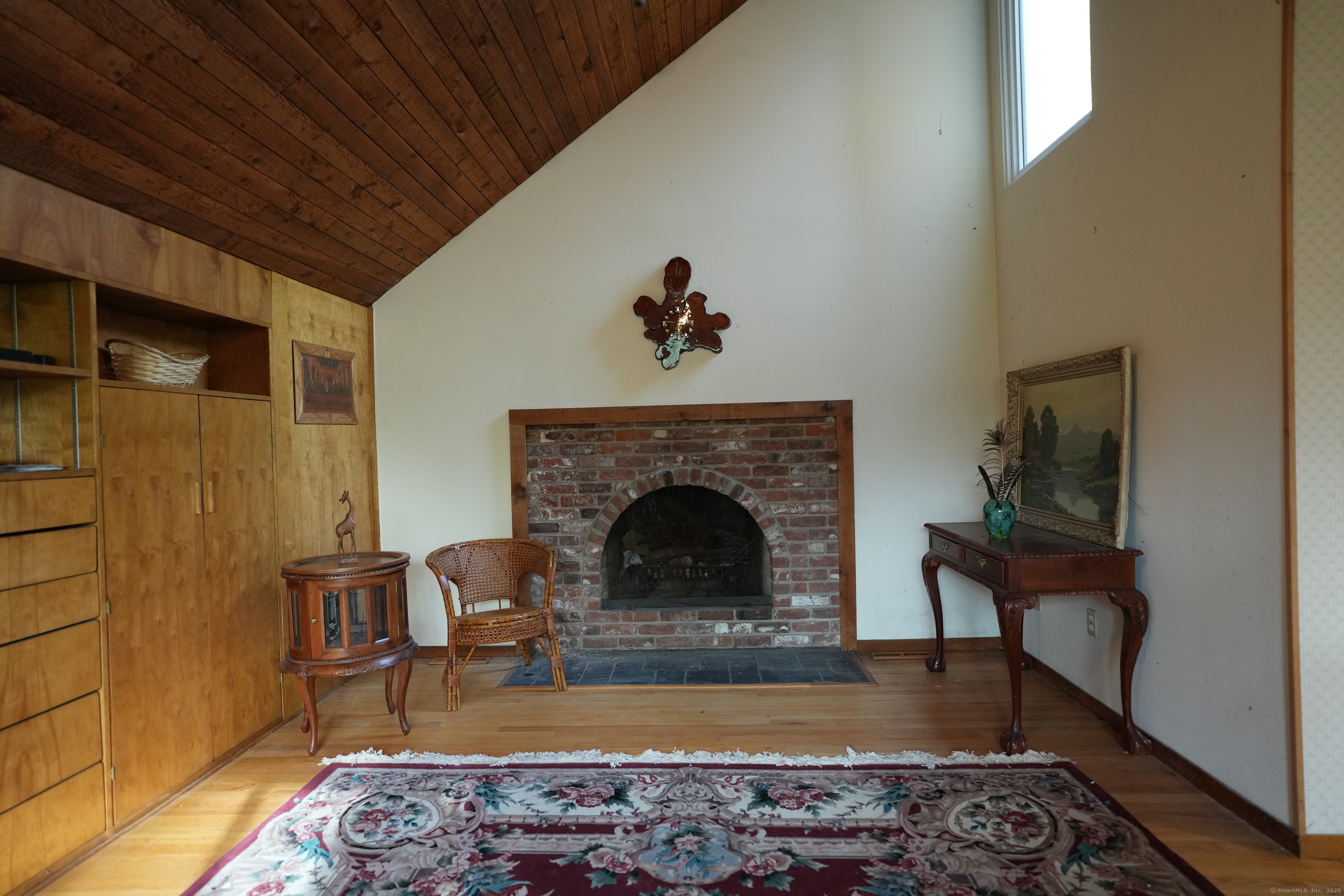 953 Rainbow, Orange, Connecticut 06477
