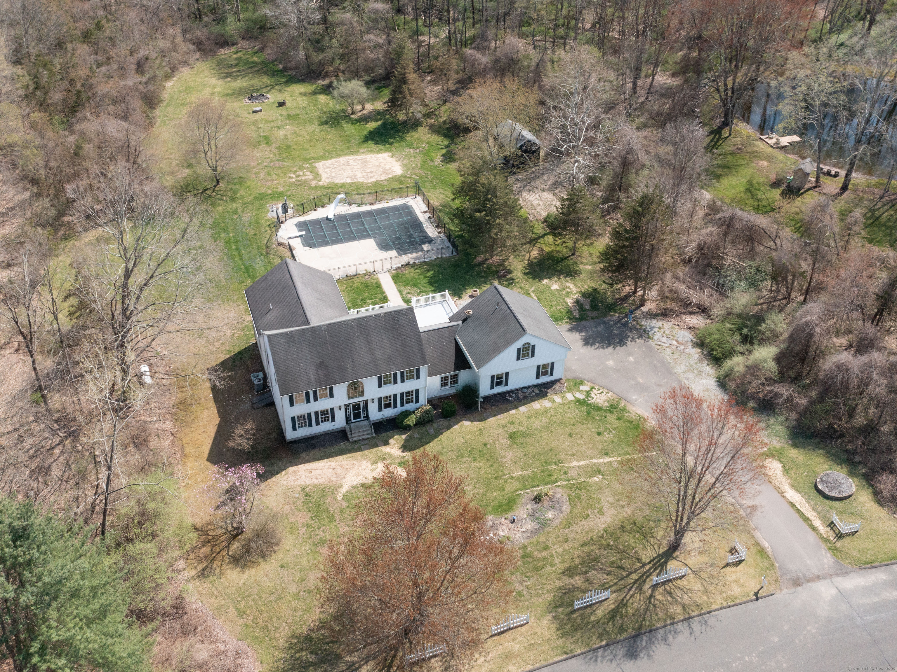 25 Stonegate, Southbury, Connecticut 06488