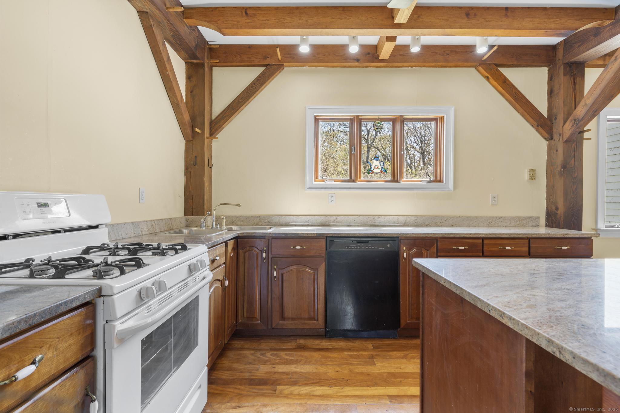 204 Sachem Head, Guilford, Connecticut 06437