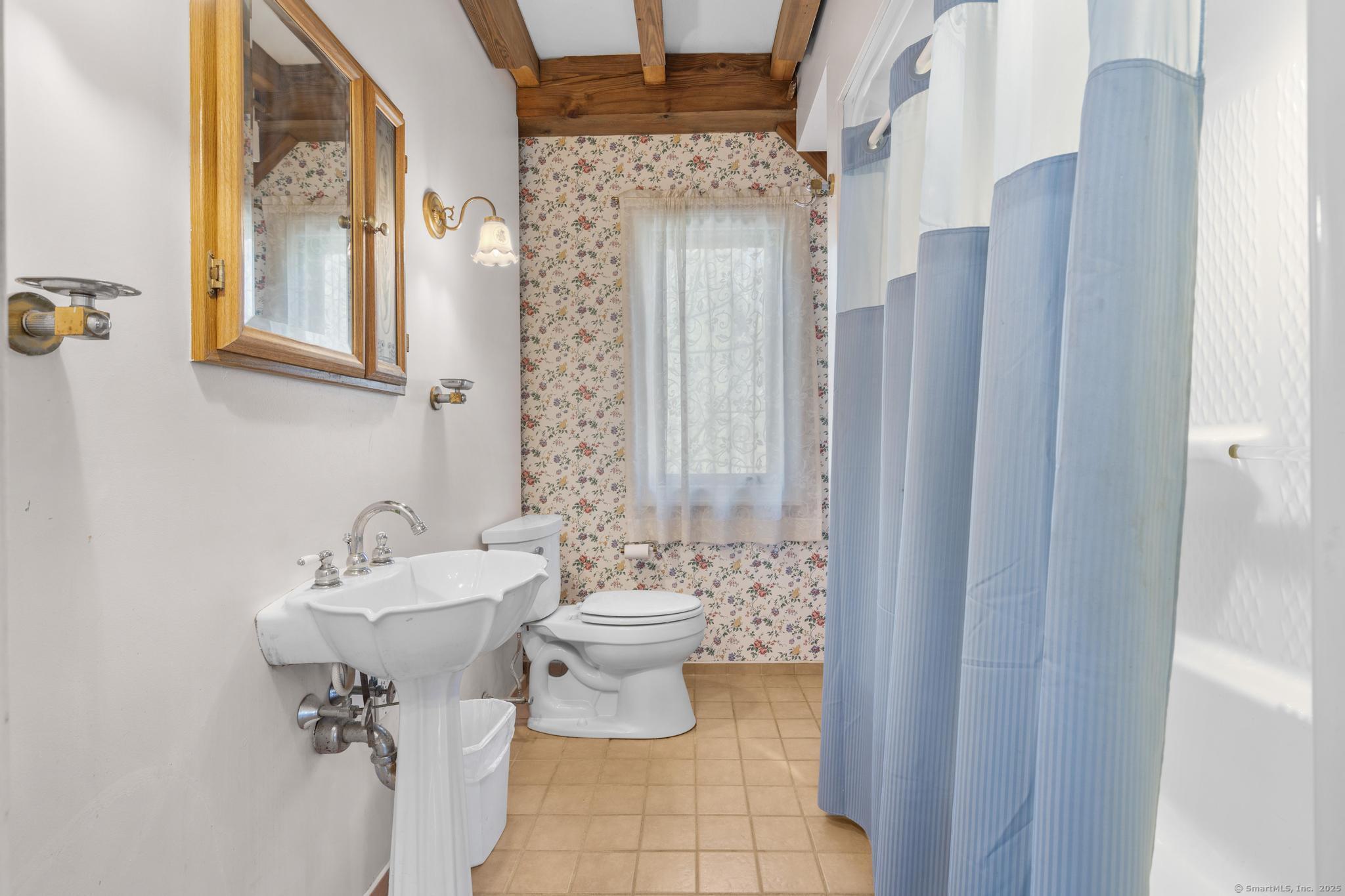 204 Sachem Head, Guilford, Connecticut 06437