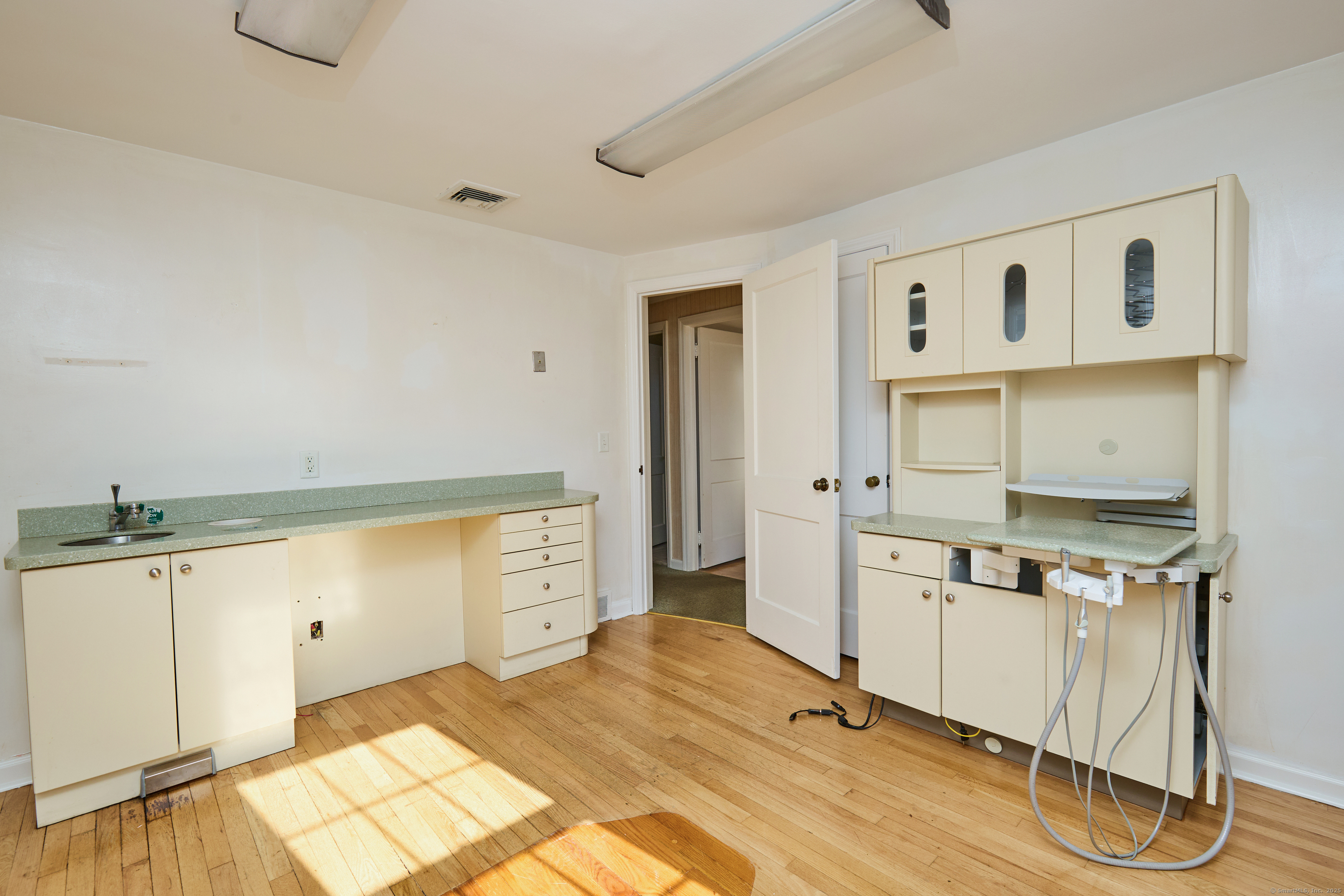 1411 Black Rock, Fairfield, Connecticut 06825