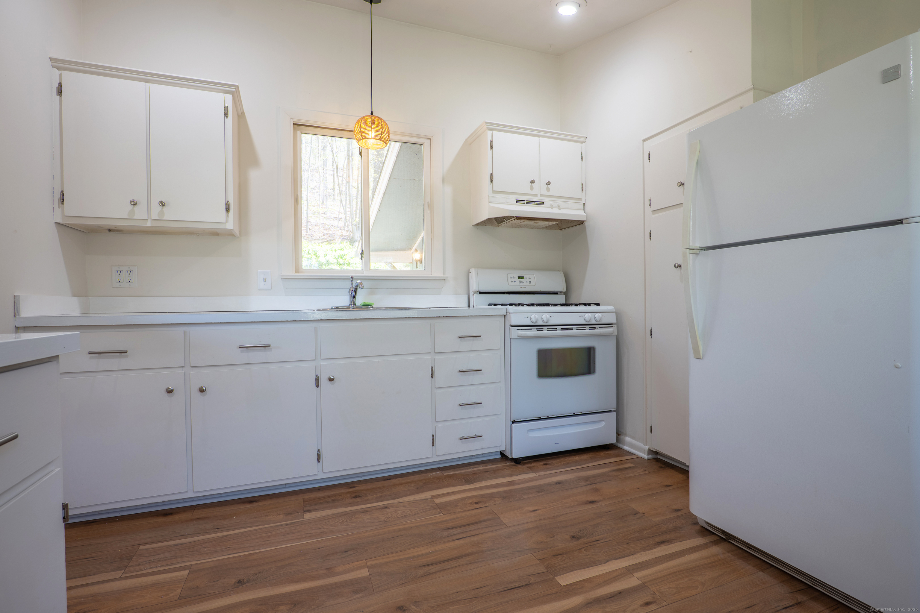 7 Greenwich, Southbury, Connecticut 06488